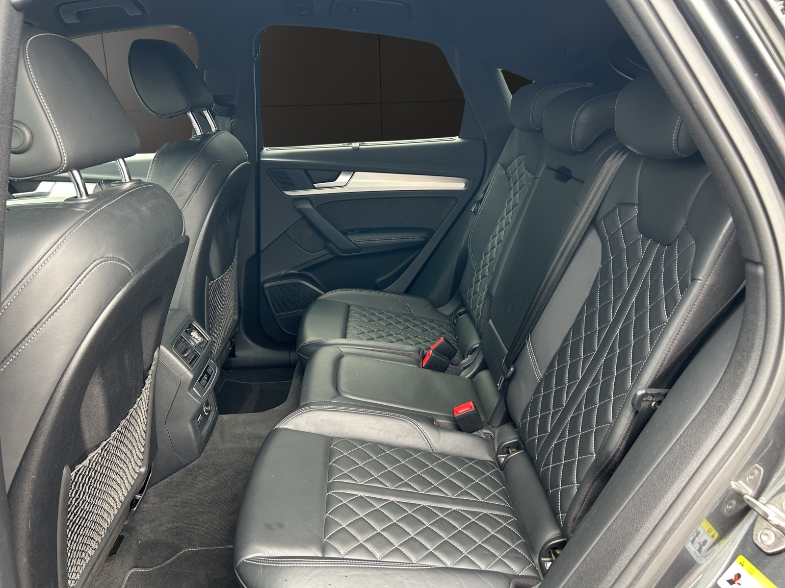 AUDI Q5 Sportback 55 TFSI e PHEV S line quattro S-tronic-image-11