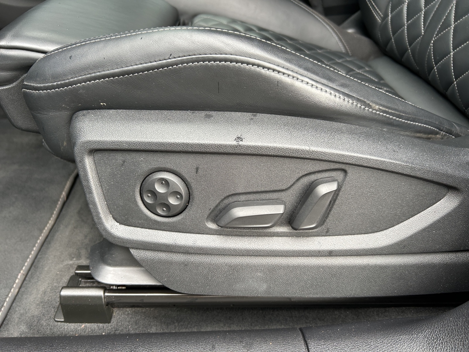 AUDI Q5 Sportback 55 TFSI e PHEV S line quattro S-tronic-image-19
