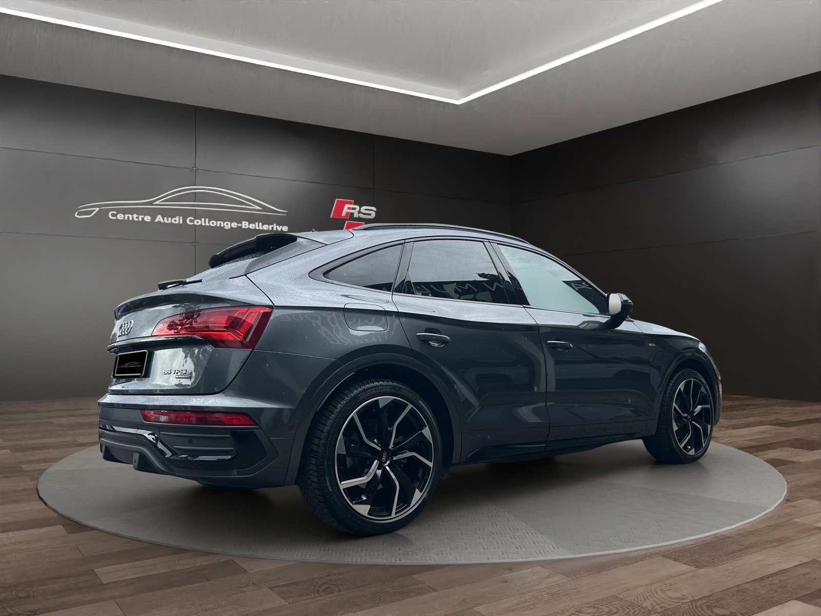 AUDI Q5 Sportback 55 TFSI e PHEV S line quattro S-tronic-image-5
