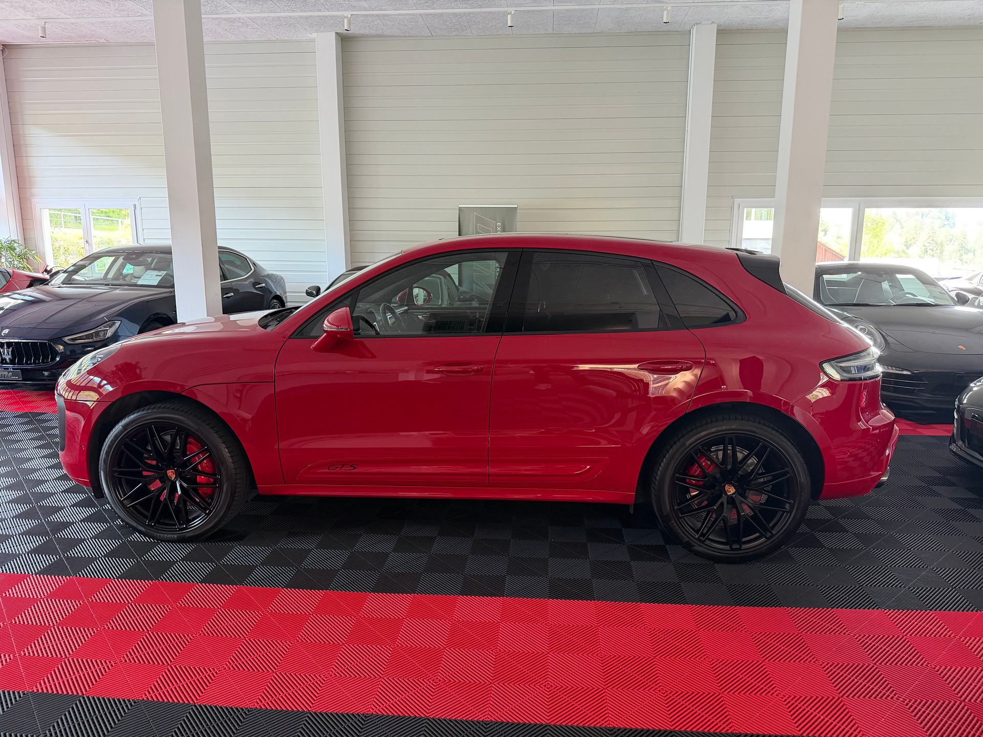 PORSCHE Macan GTS PDK-image-1