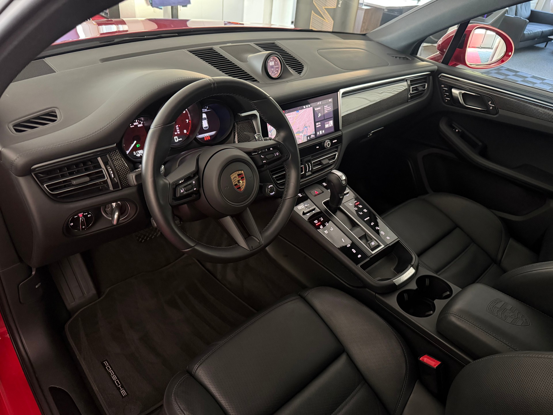 PORSCHE Macan GTS PDK-image-8