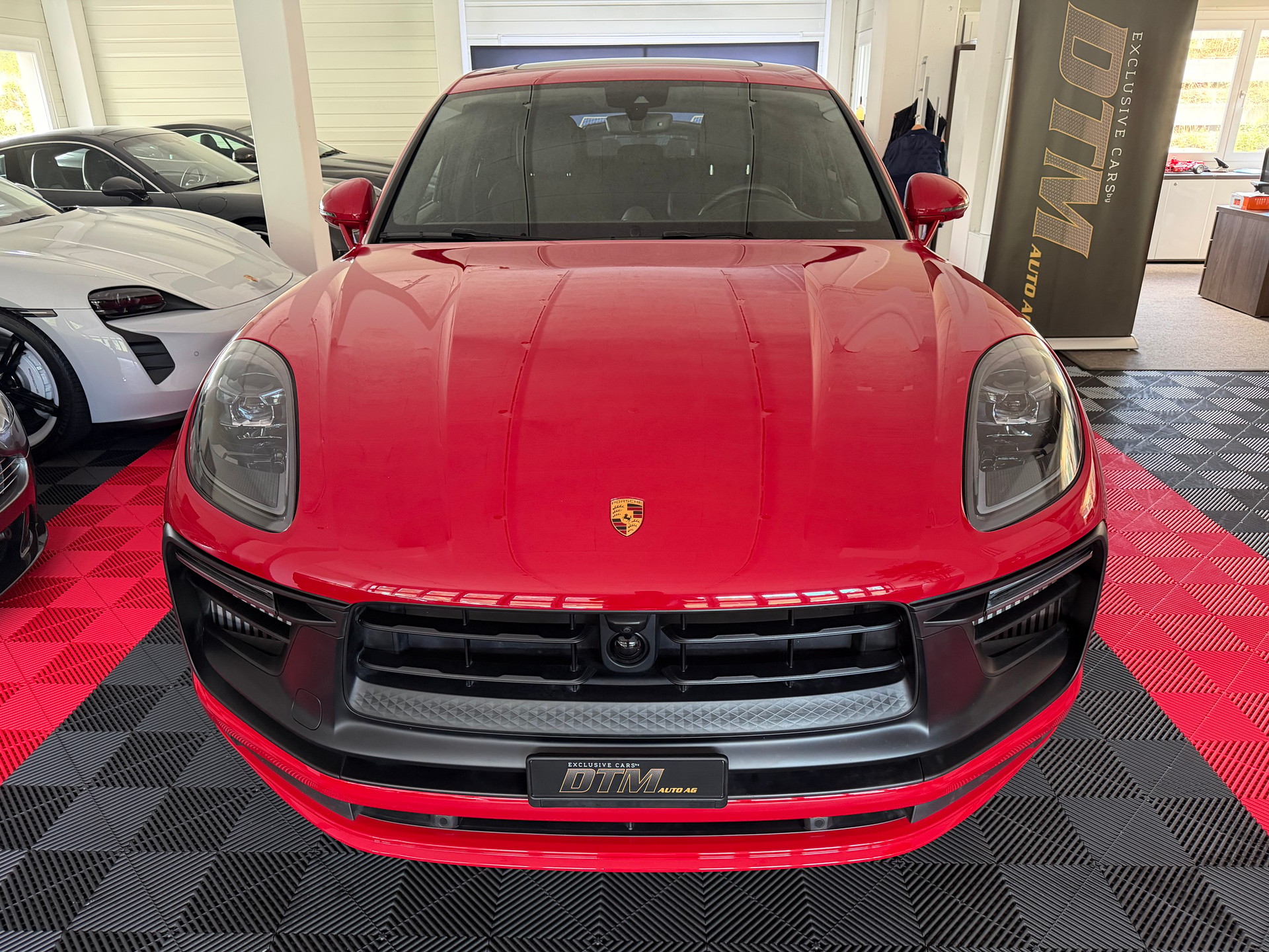 PORSCHE Macan GTS PDK-image-7
