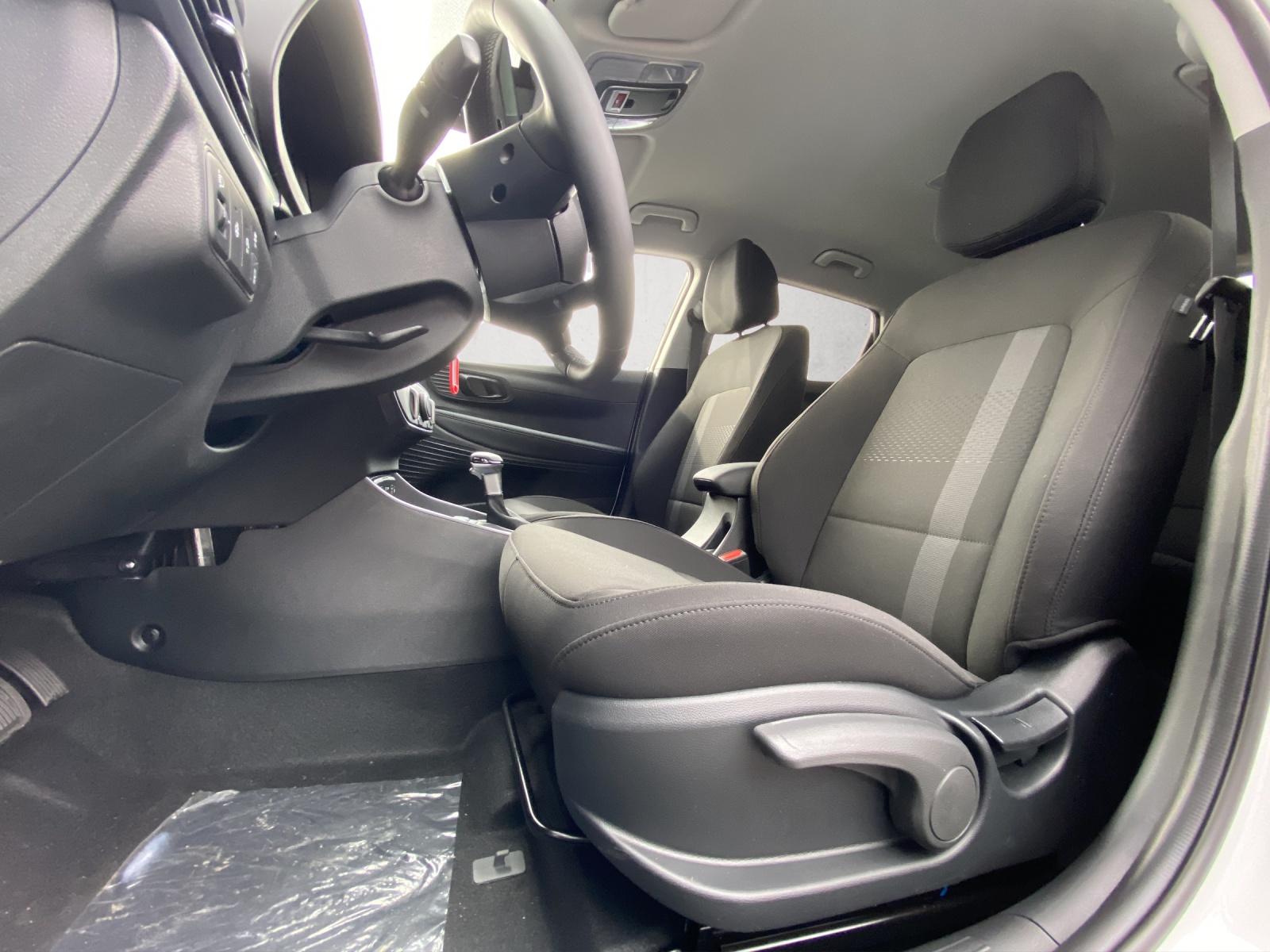 HYUNDAI i20 1.0 T-GDi Amplia-image-17