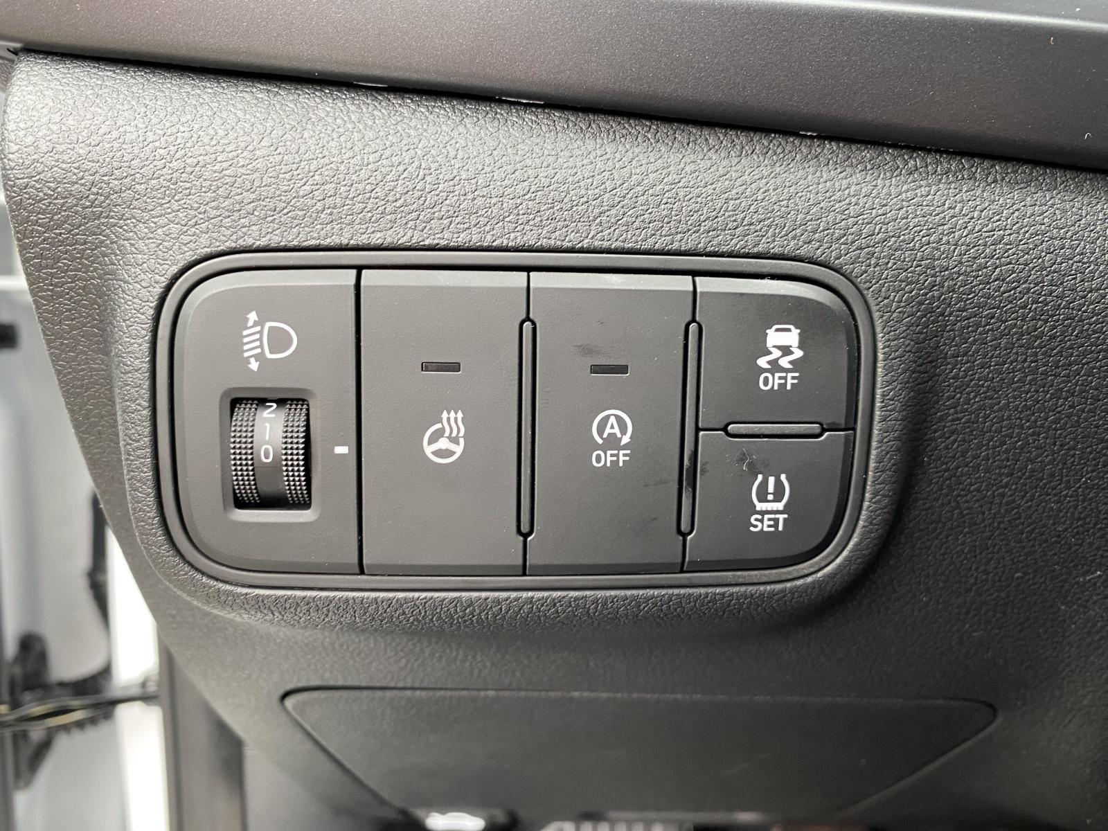 HYUNDAI i20 1.0 T-GDi Amplia-image-15