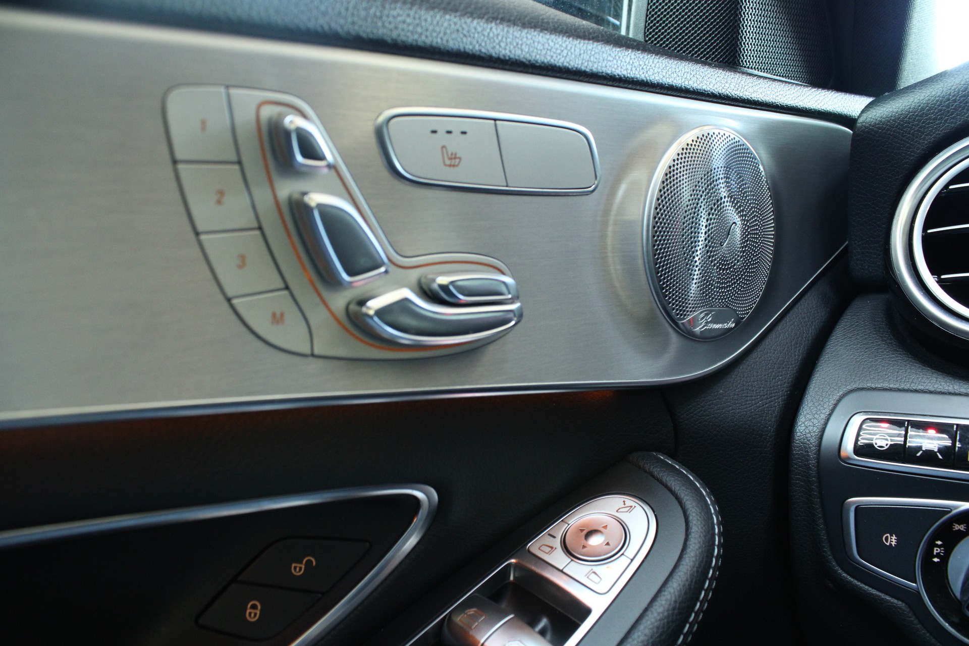 MERCEDES-BENZ C 200 BlueTEC AMG Line 7G-Tronic-image-12