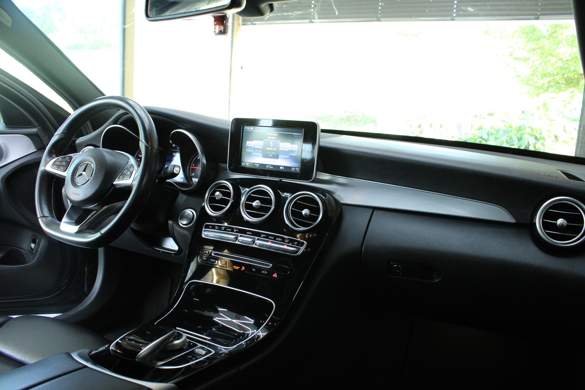 MERCEDES-BENZ C 200 BlueTEC AMG Line 7G-Tronic-image-9