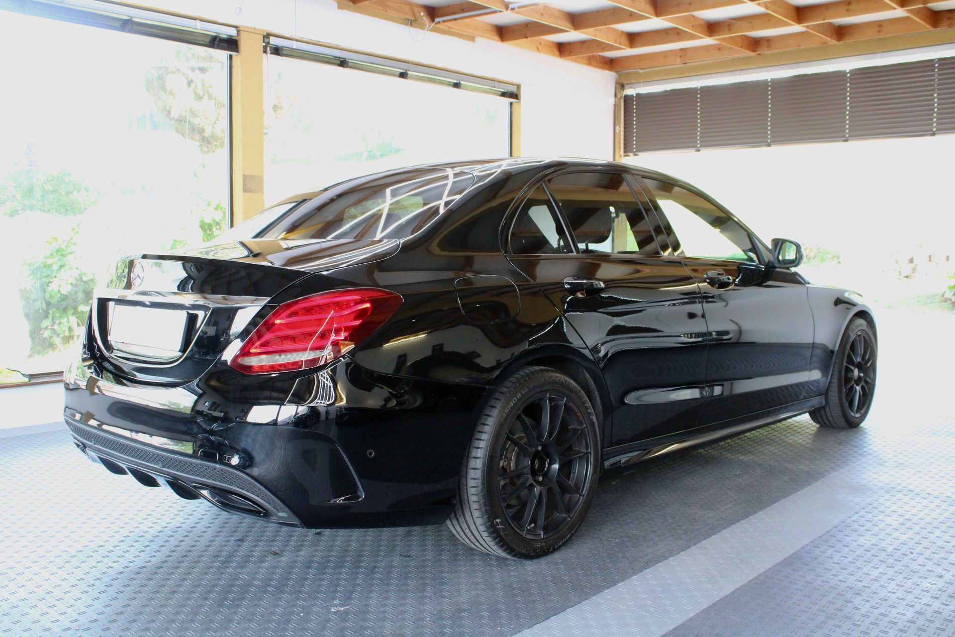 MERCEDES-BENZ C 200 BlueTEC AMG Line 7G-Tronic-image-3