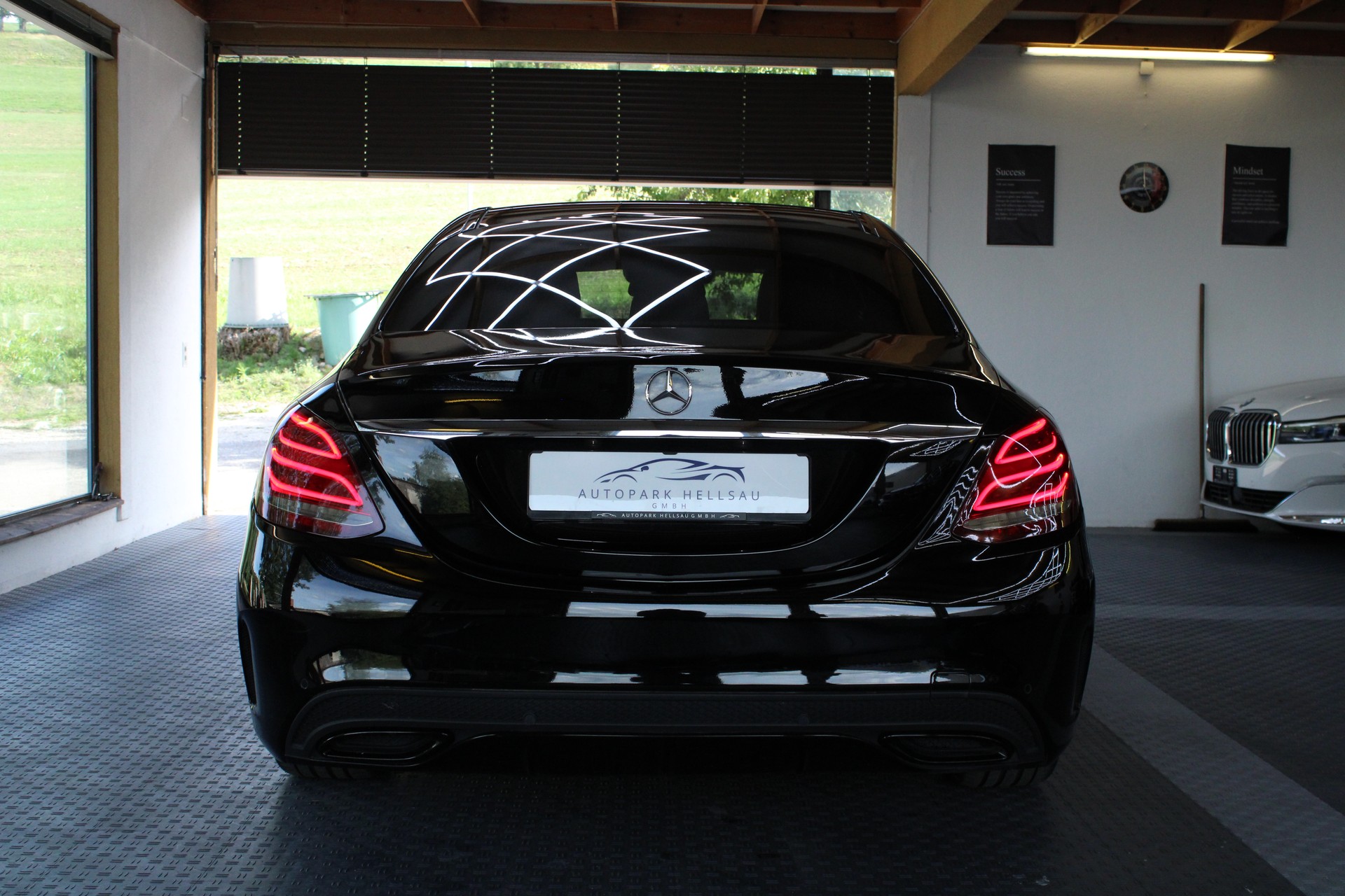 MERCEDES-BENZ C 200 BlueTEC AMG Line 7G-Tronic-image-4