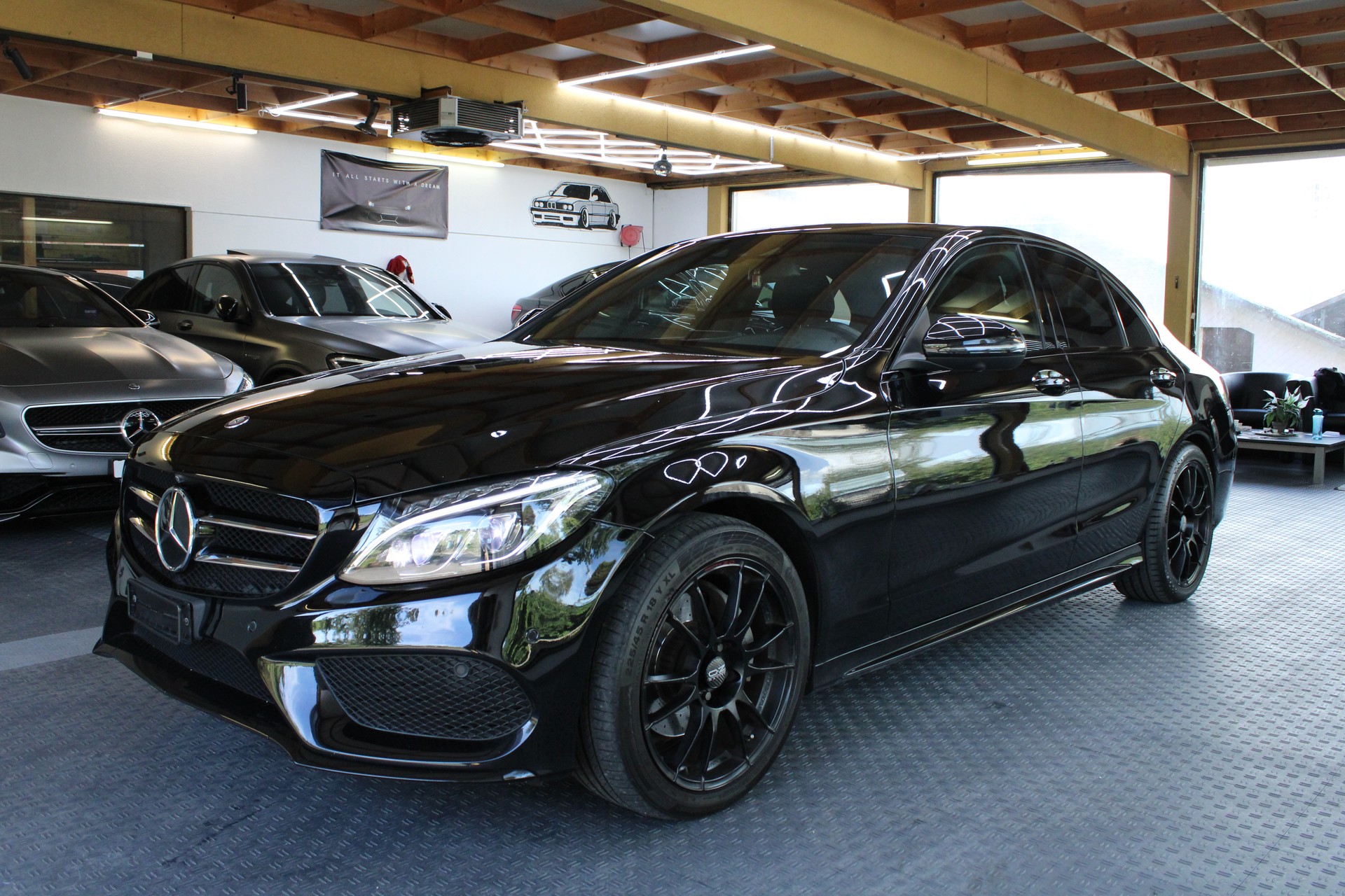 MERCEDES-BENZ C 200 BlueTEC AMG Line 7G-Tronic-image-0