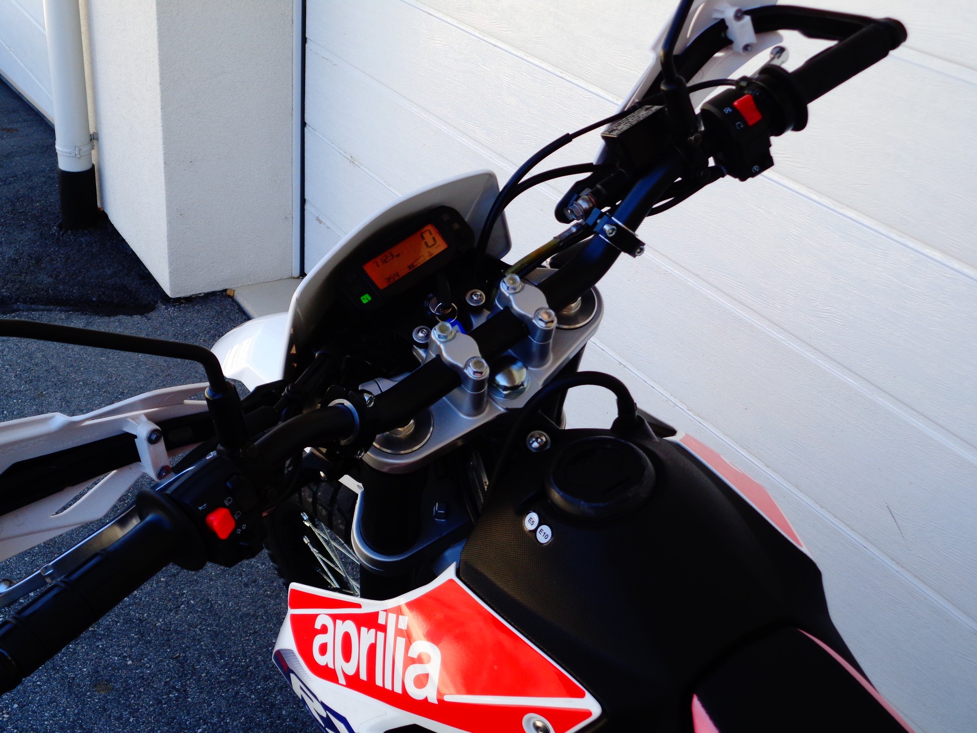 APRILIA RX 125-showroom-element-3