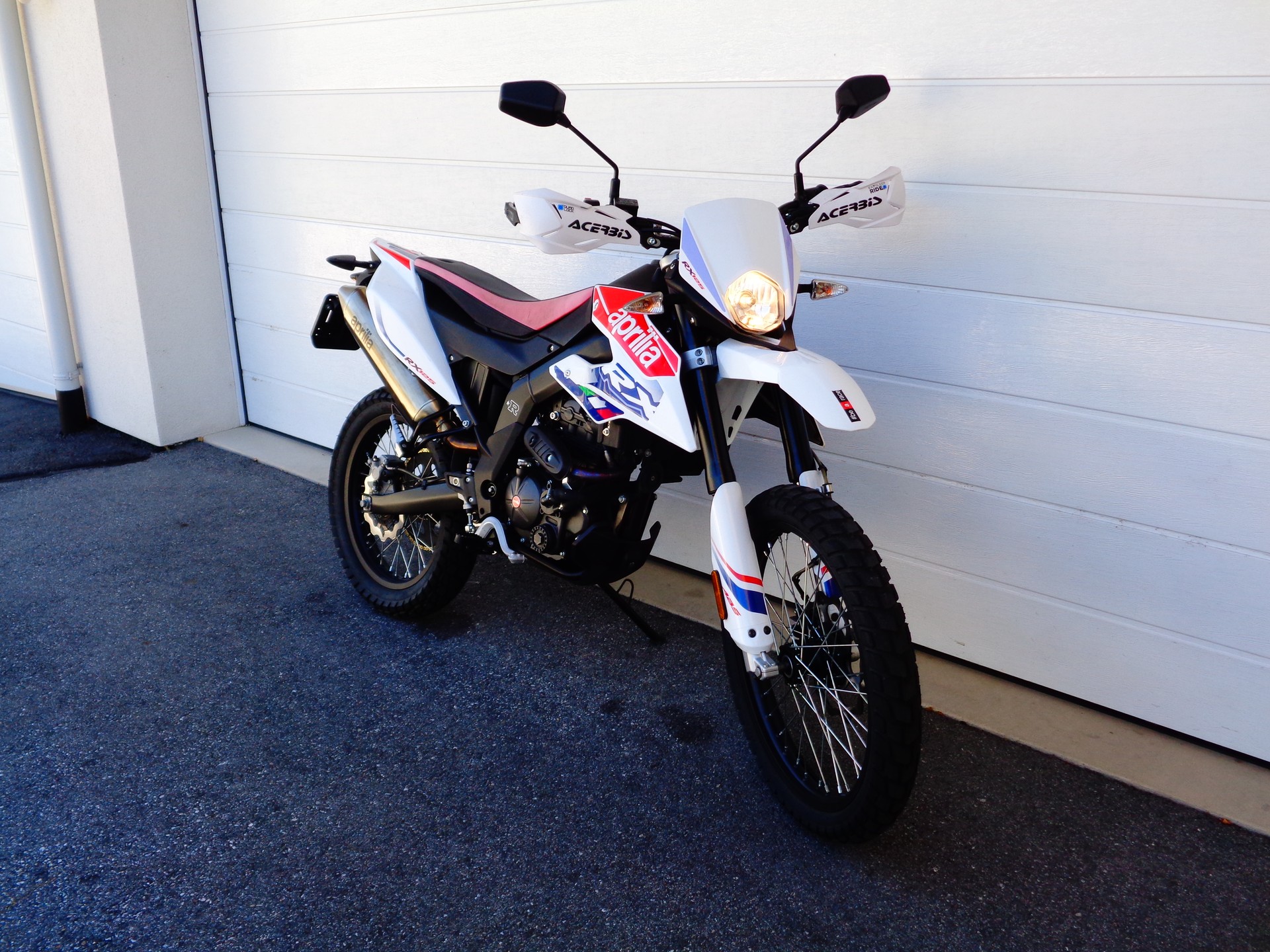 APRILIA RX 125-showroom-element-1
