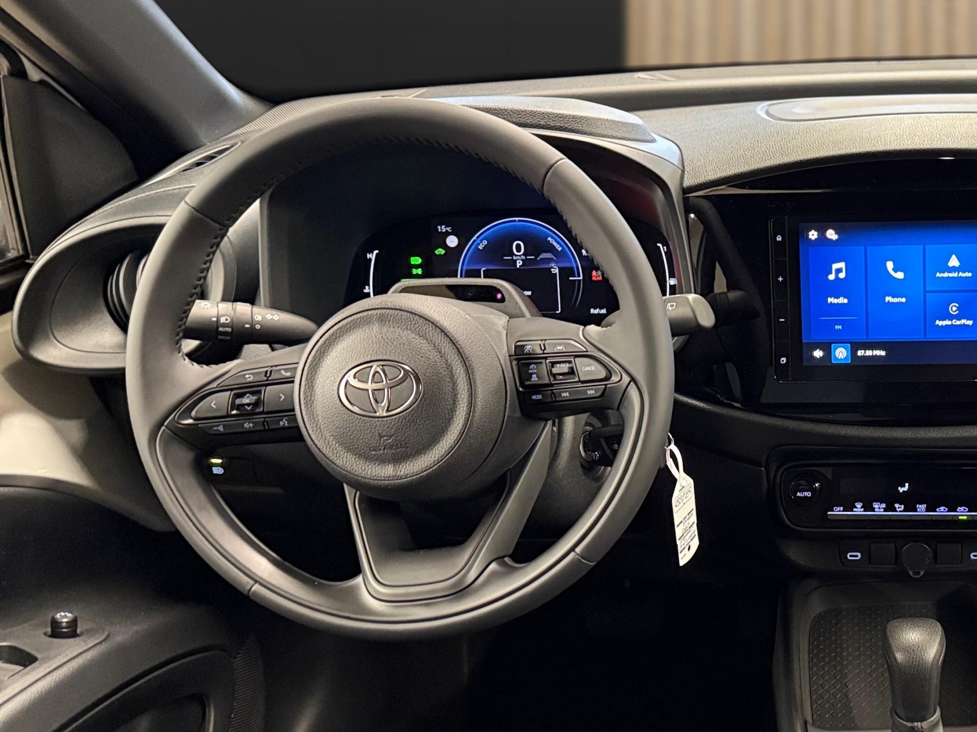 TOYOTA Aygo X 1.5 VVT-i HSD Comfort-image-11