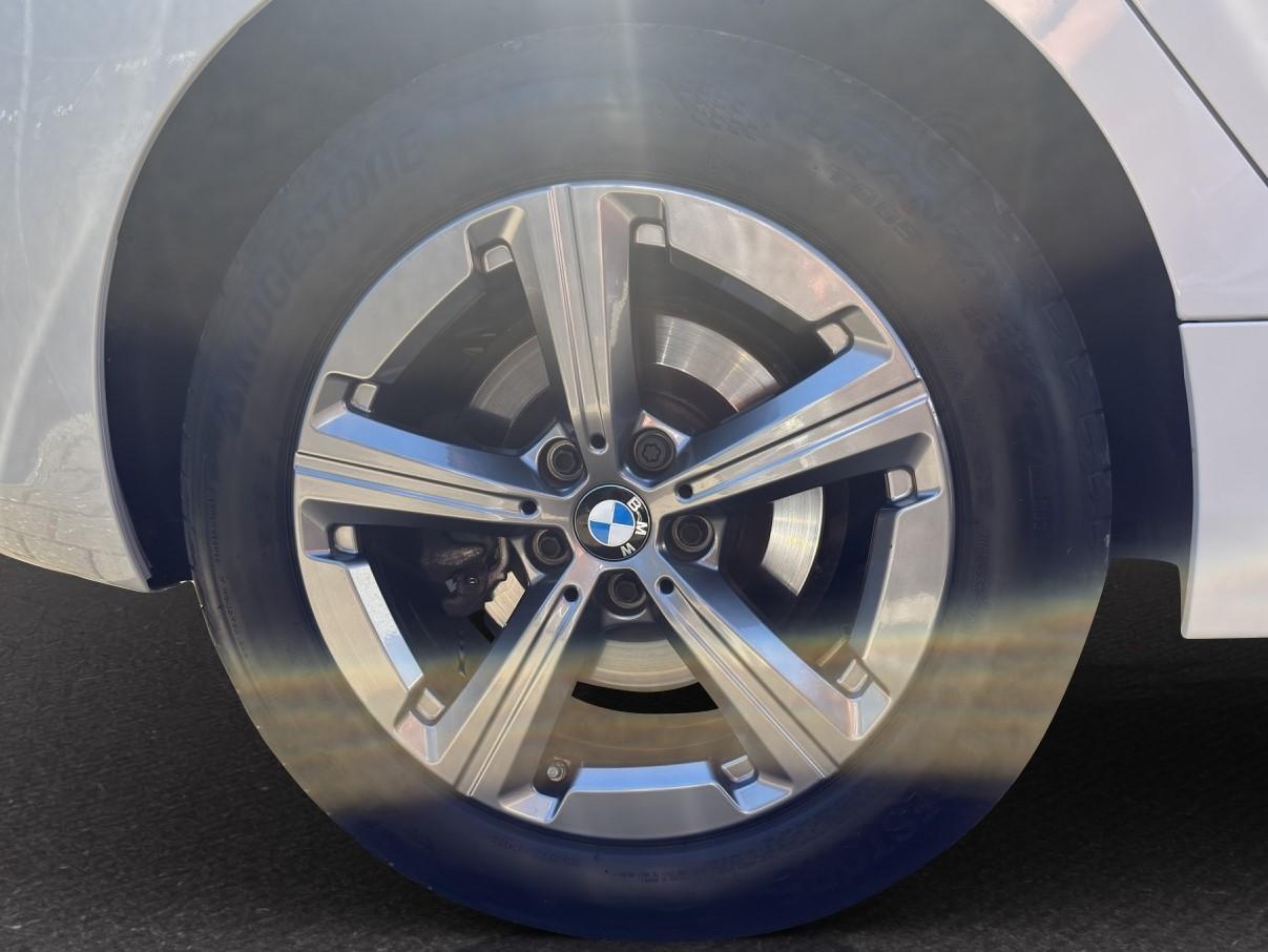 BMW 218d Active Tourer-image-9