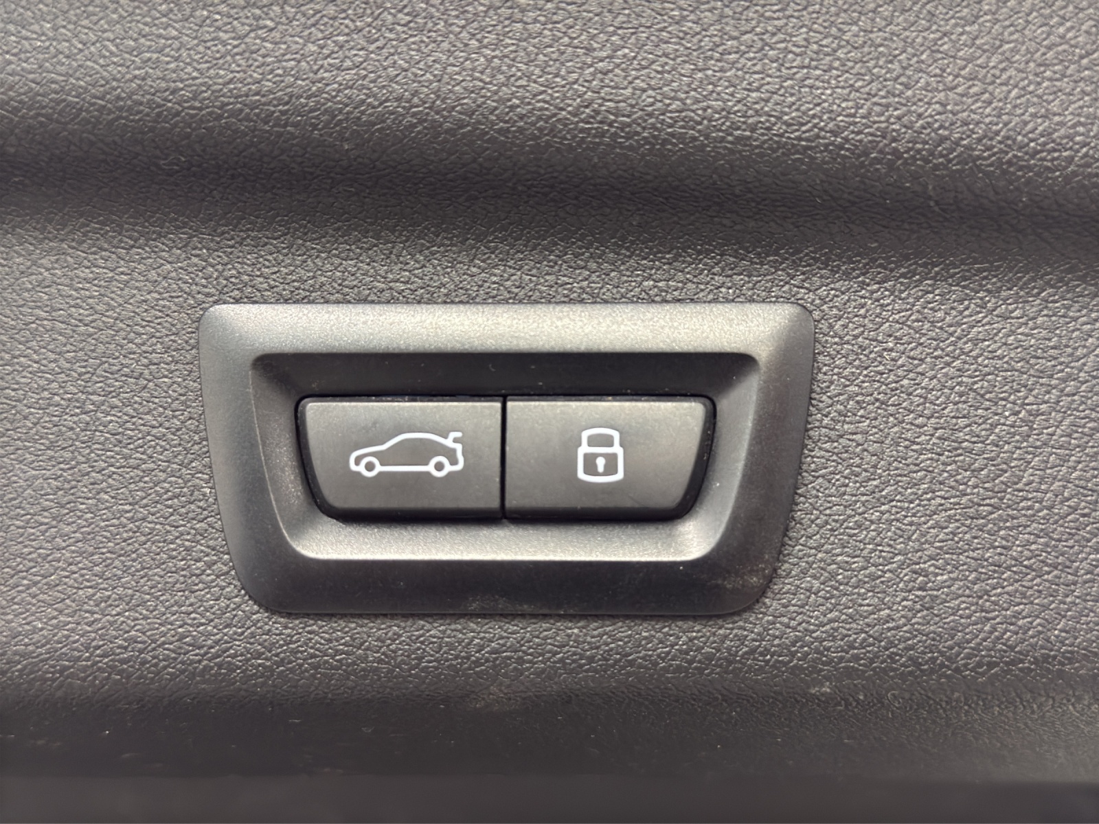 BMW 218d Active Tourer-image-22