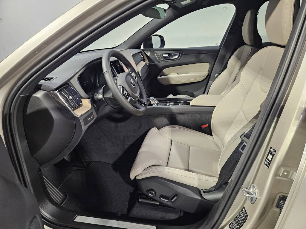 VOLVO XC60 2.0 T8 TE Ultra Dark eAWD-image-6
