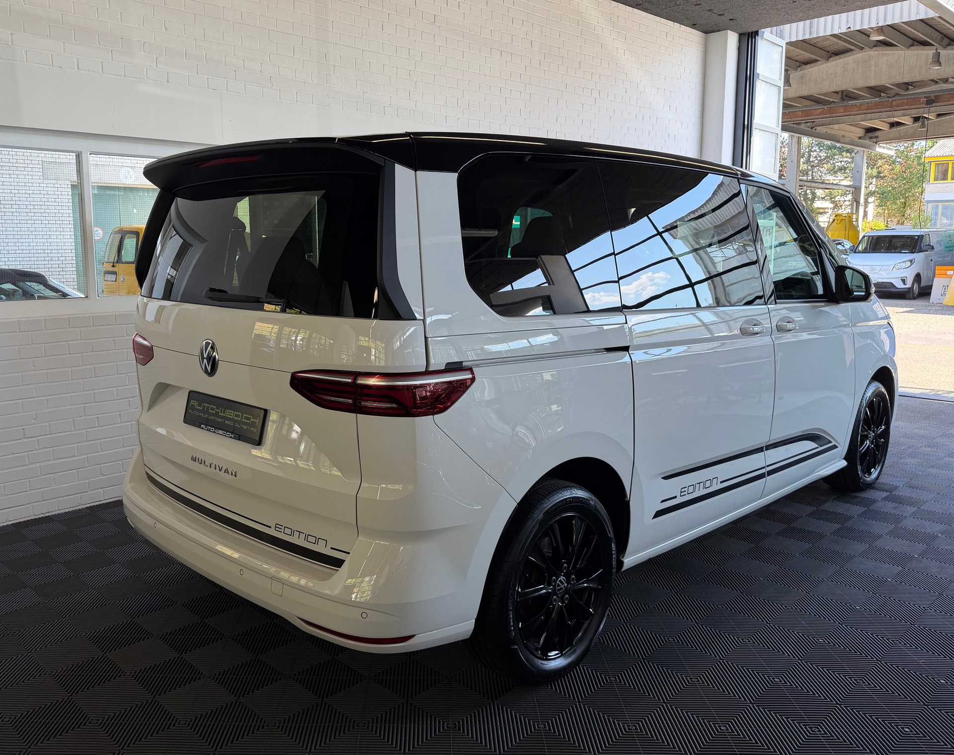 VW Multivan 2.0 TDI * EDITION * Life DSG-image-4
