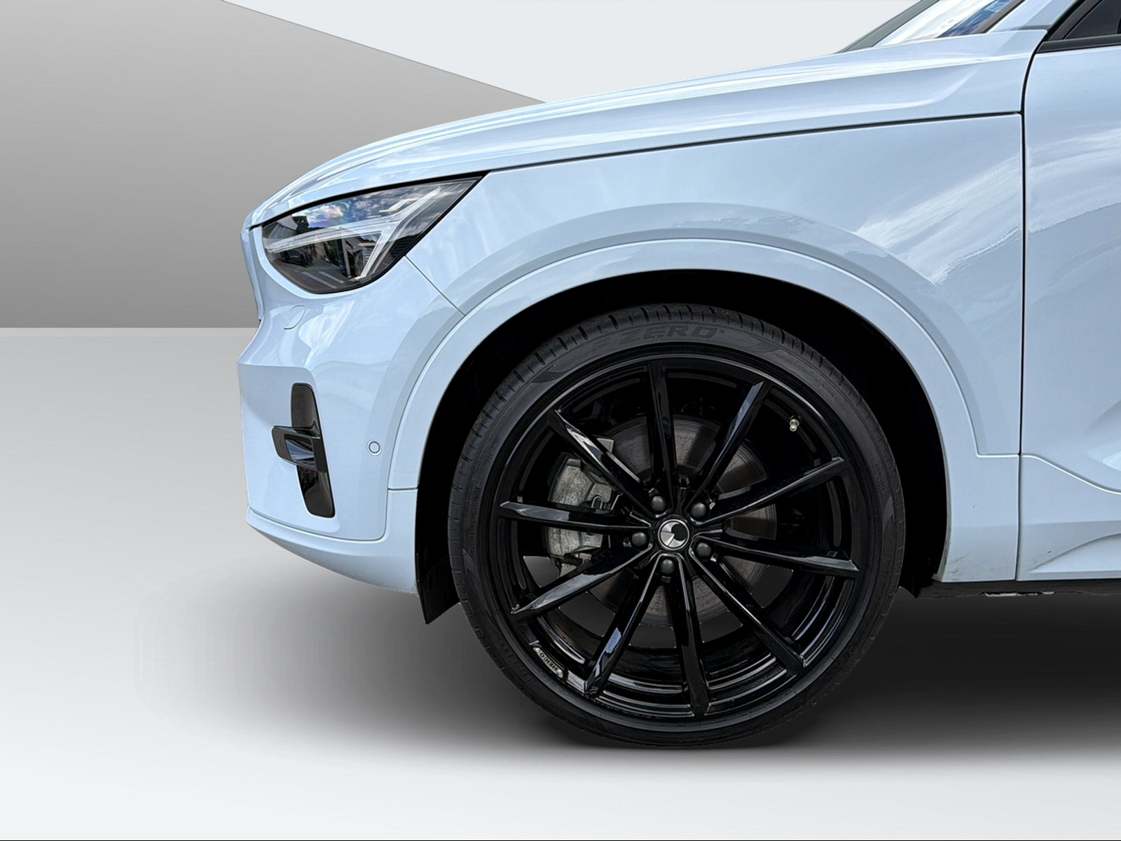 VOLVO C40 E80 Ultimate AWD-image-8