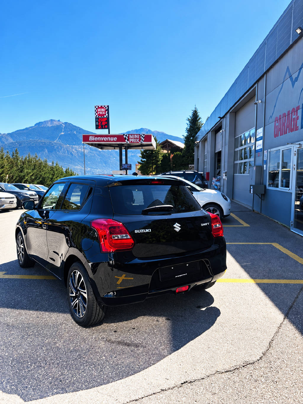 SUZUKI Swift 1.2 Compact Top Hybrid-image-3