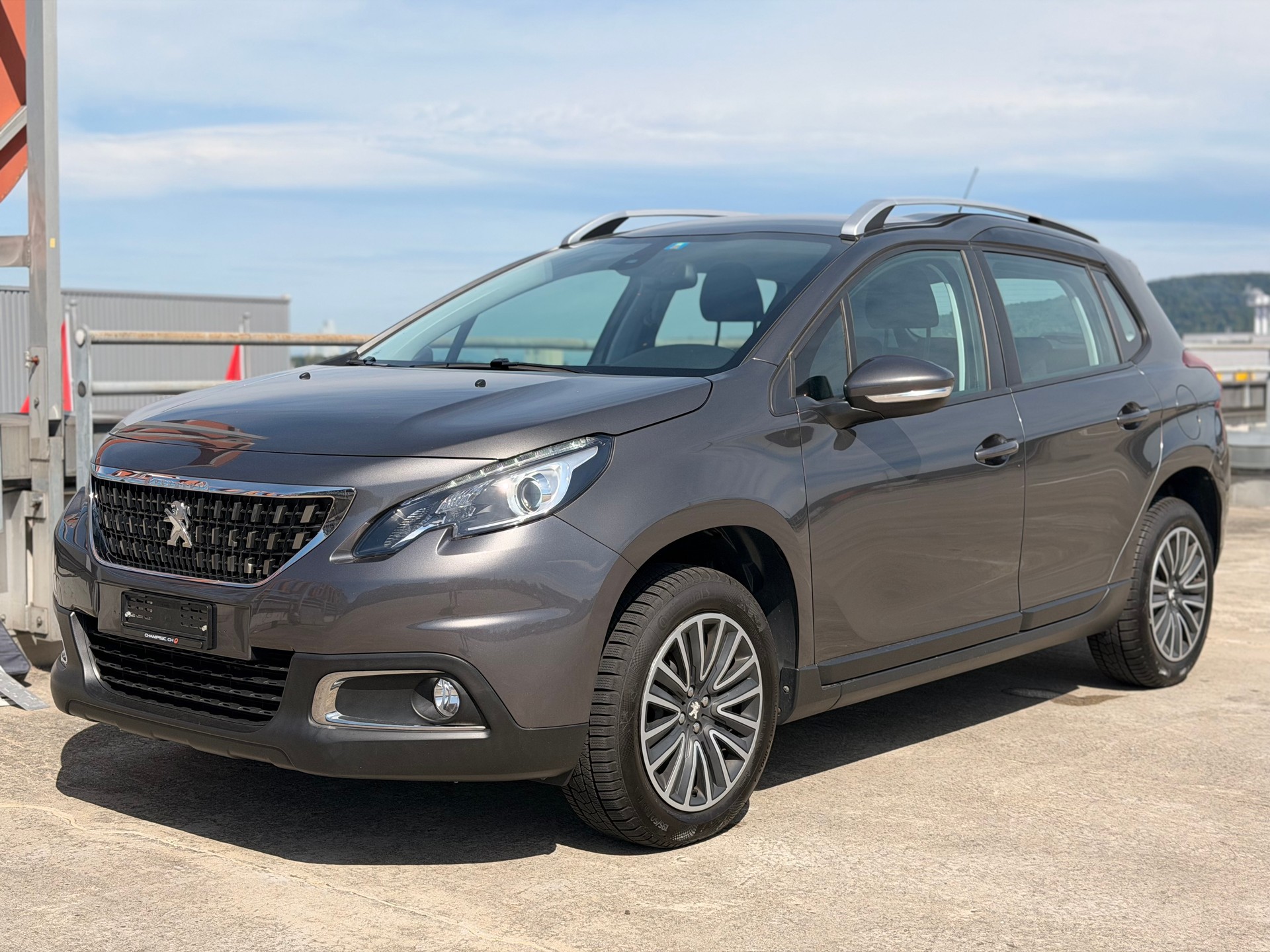 PEUGEOT 2008 1.2 PureTech Active-image-4
