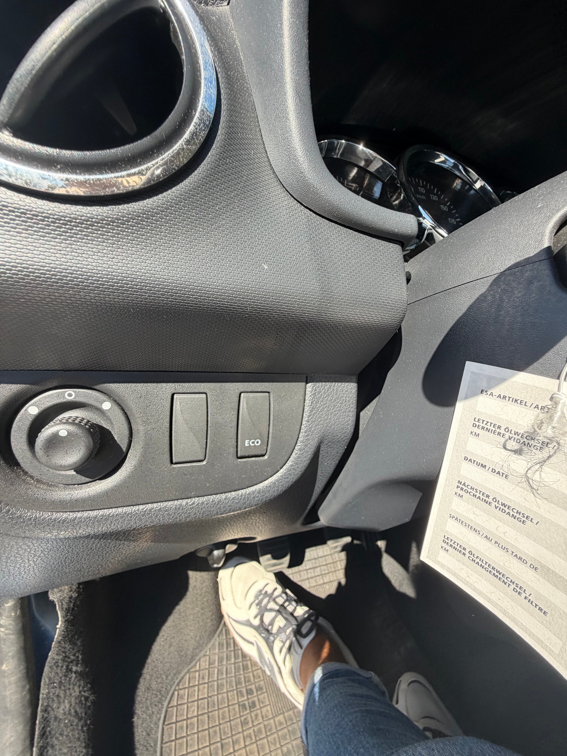 DACIA Sandero 1.5 dCi Lauréate-image-11
