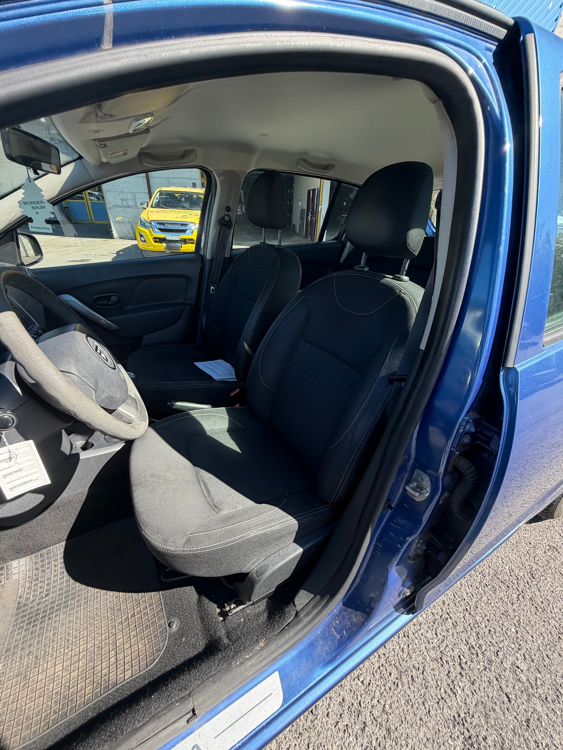 DACIA Sandero 1.5 dCi Lauréate-image-3