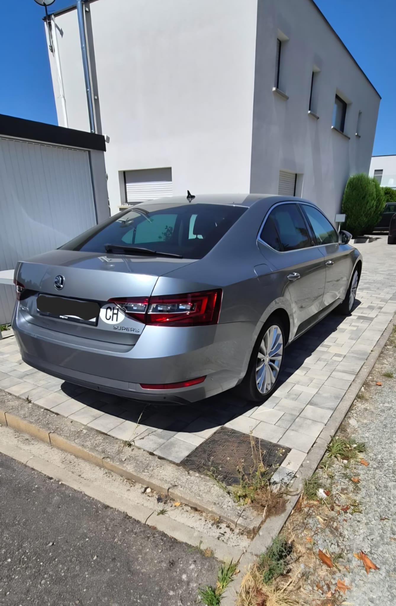 SKODA 1.8 TSI Style DSG-image-1