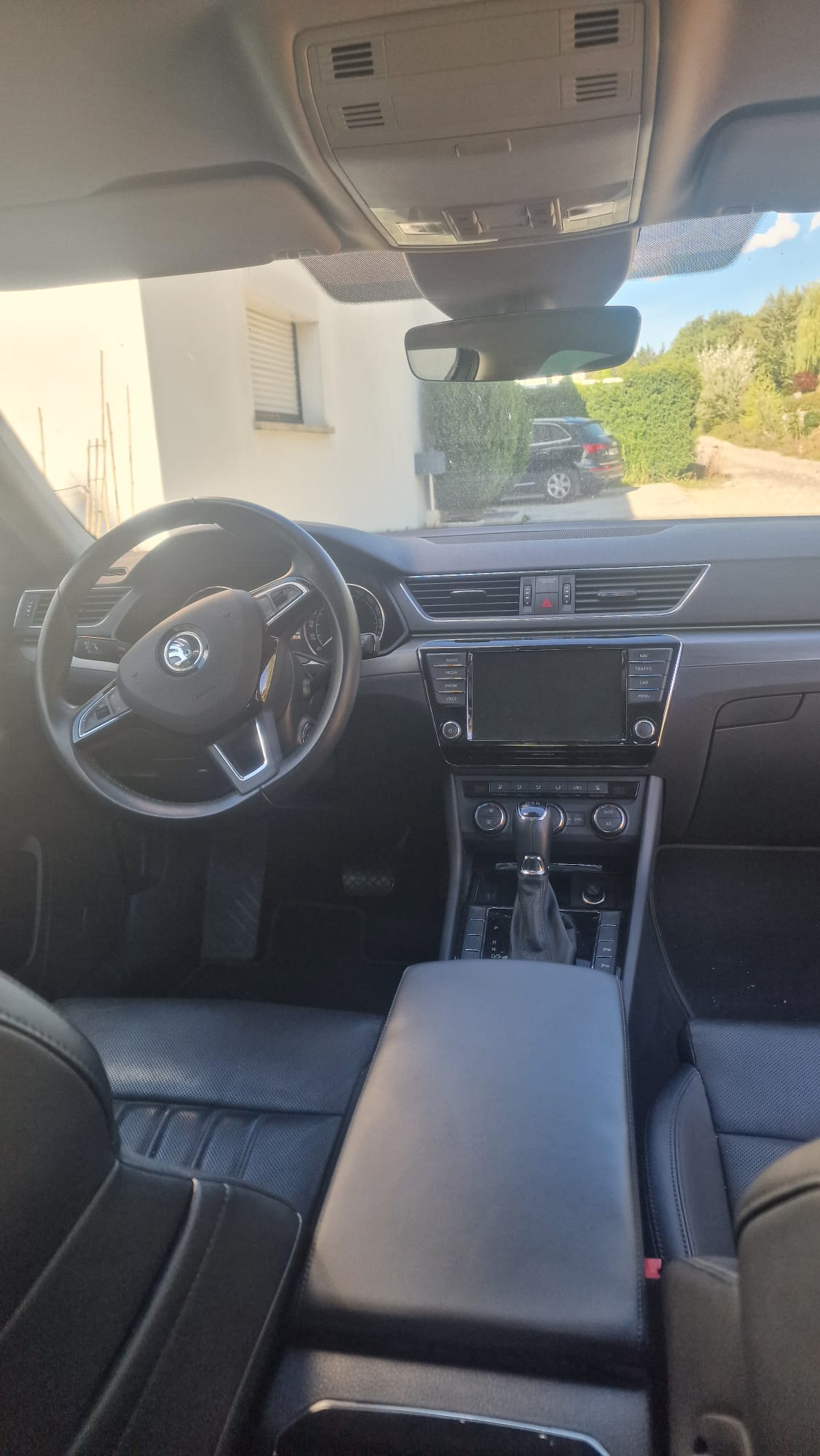 SKODA 1.8 TSI Style DSG-image-5