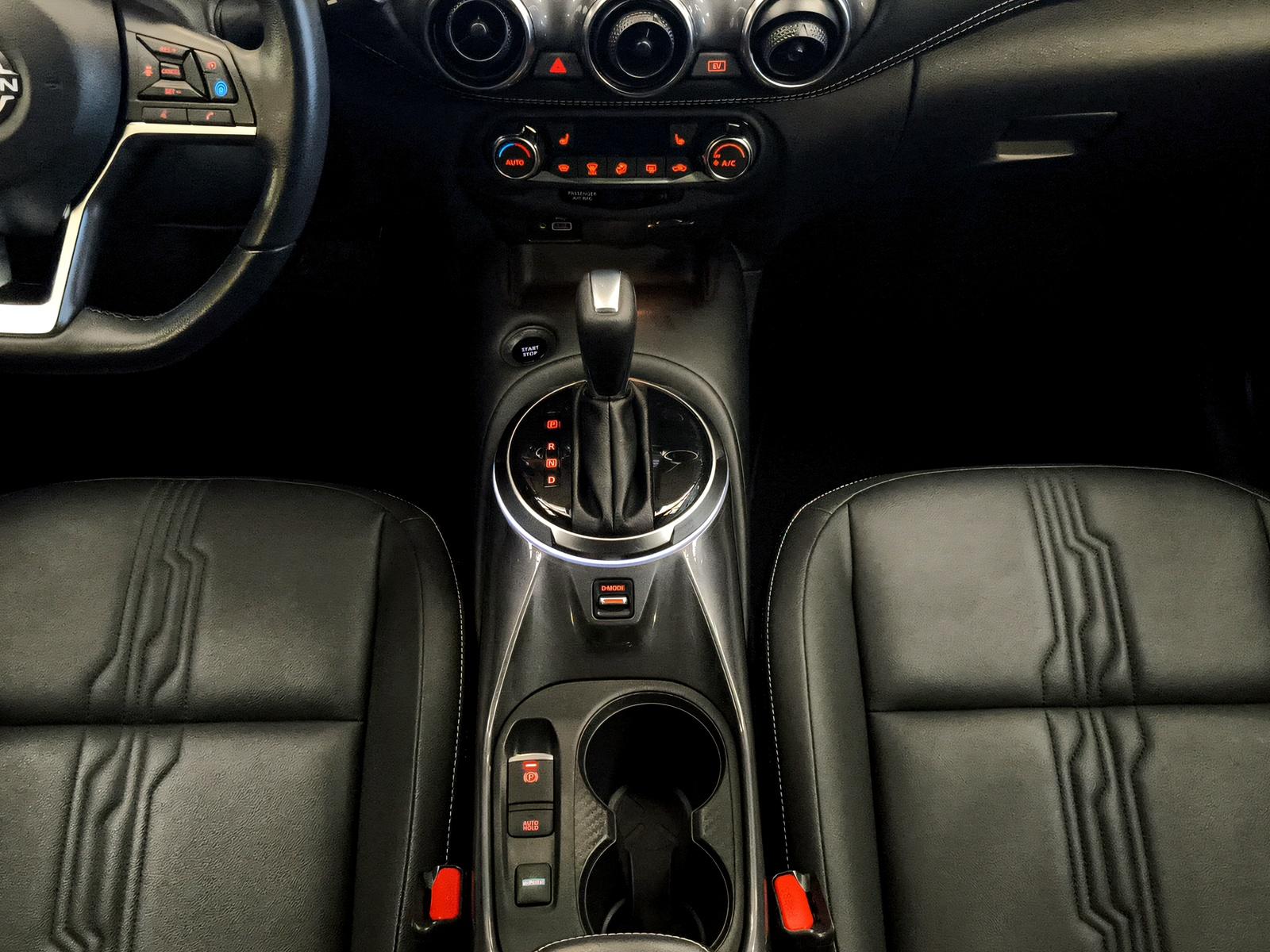 NISSAN Juke 1.6 Hybrid Tekna-image-14