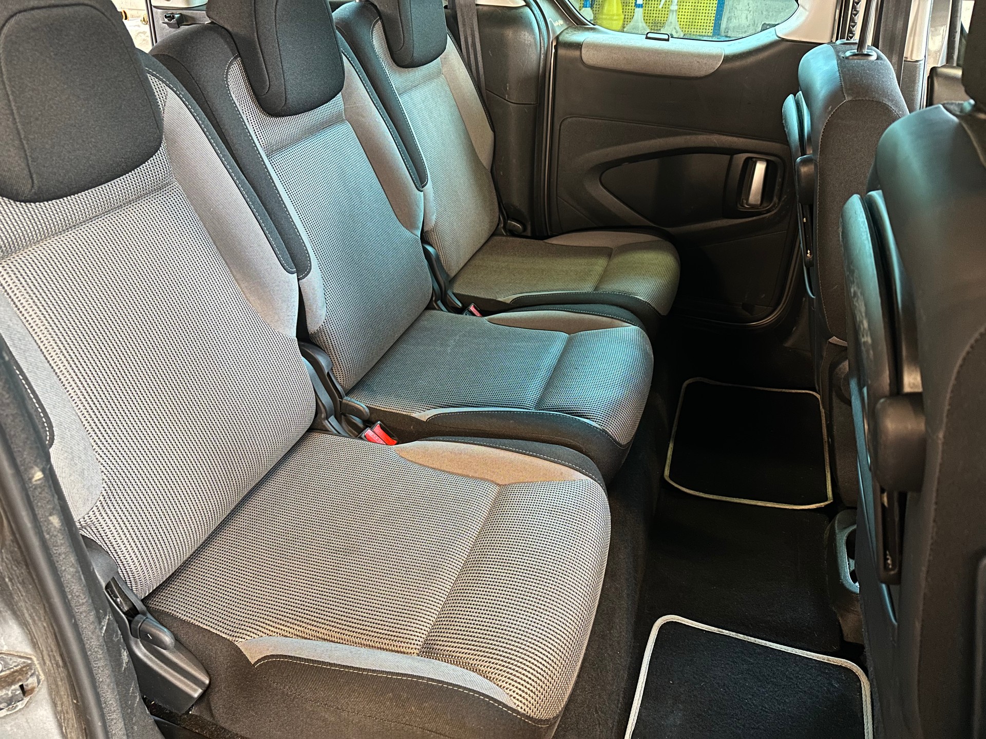 PEUGEOT Partner 1.6 Trendy Clim (Pack)-image-11