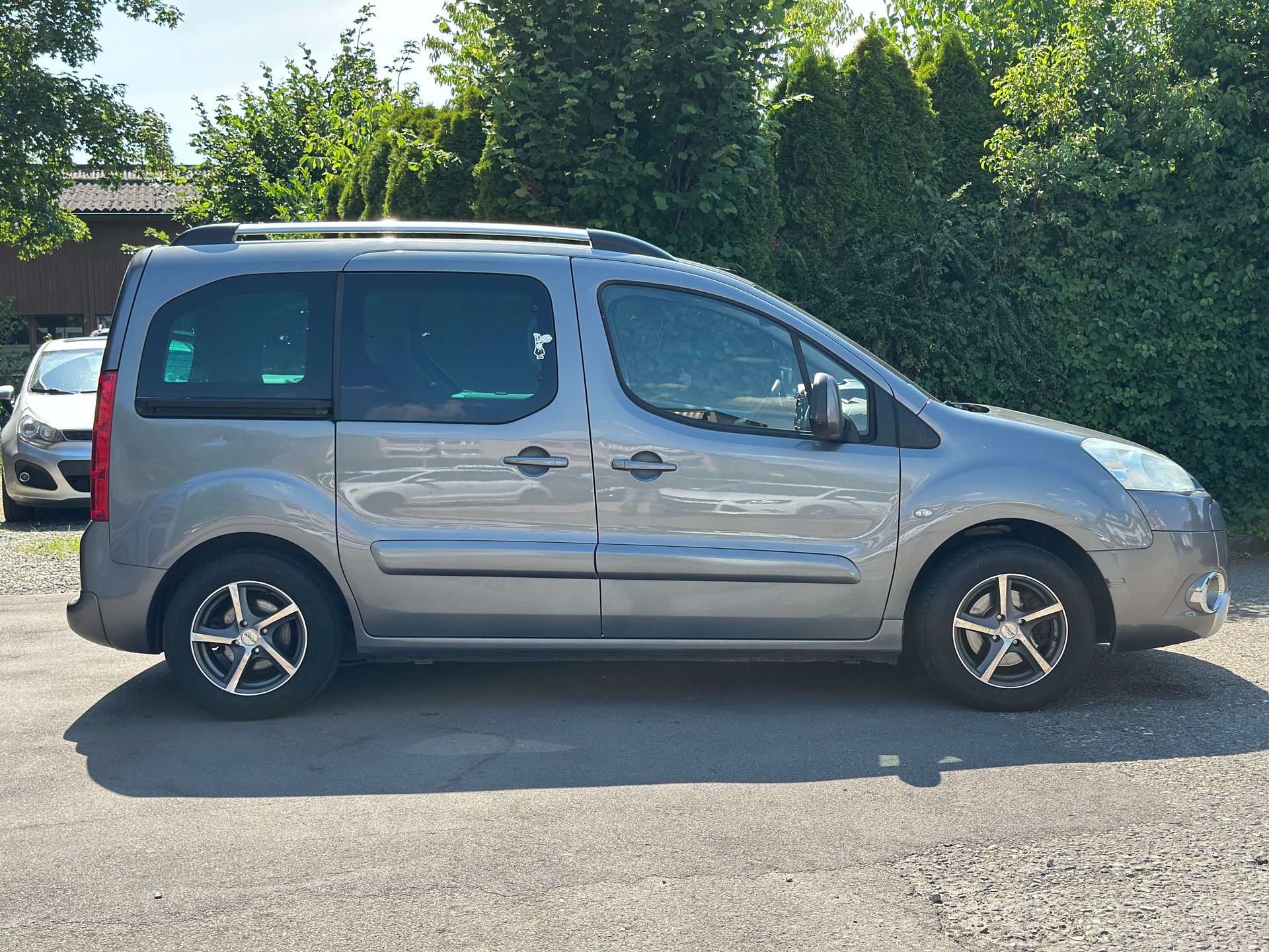PEUGEOT Partner 1.6 Trendy Clim (Pack)-image-2