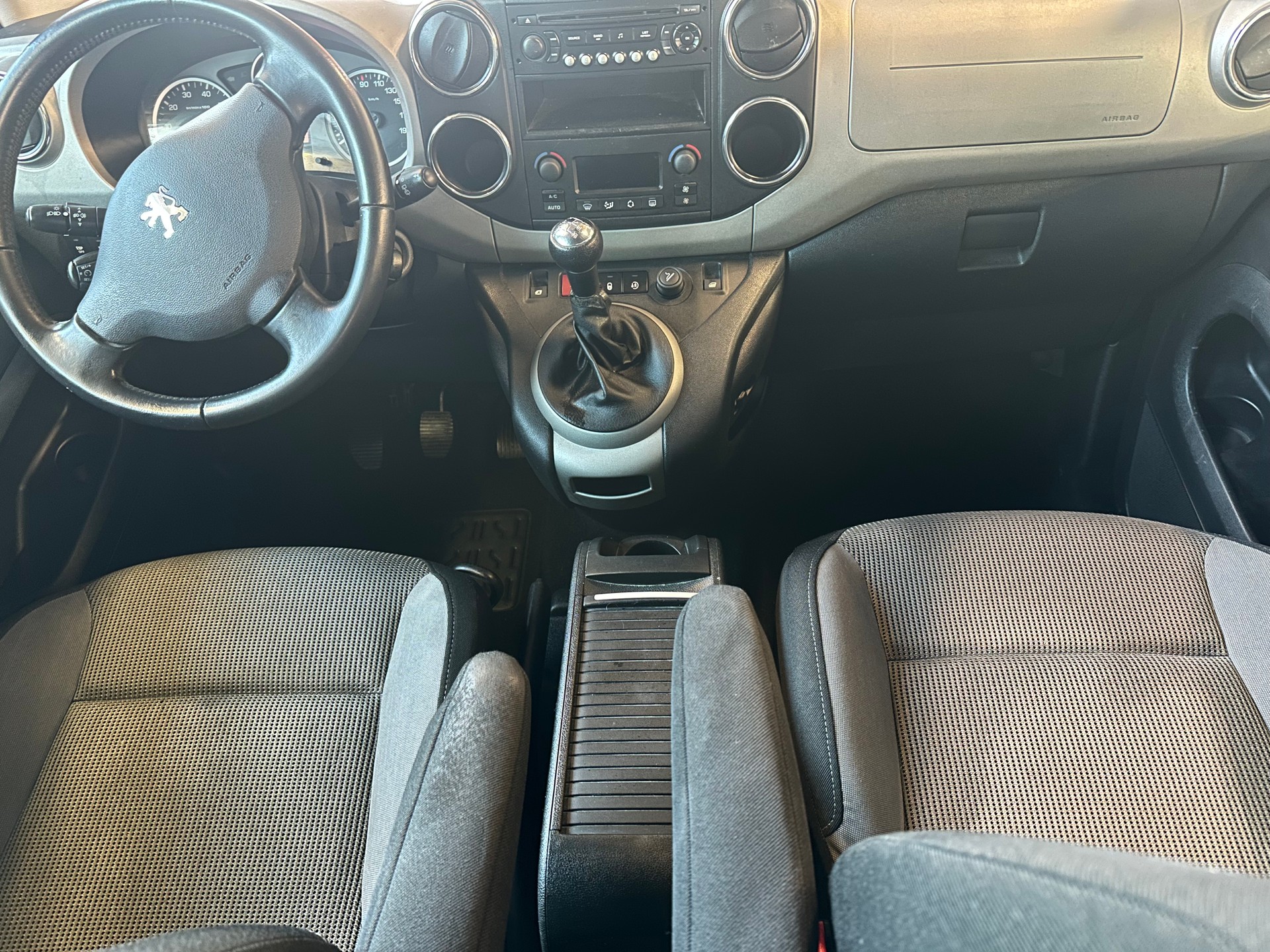 PEUGEOT Partner 1.6 Trendy Clim (Pack)-image-10