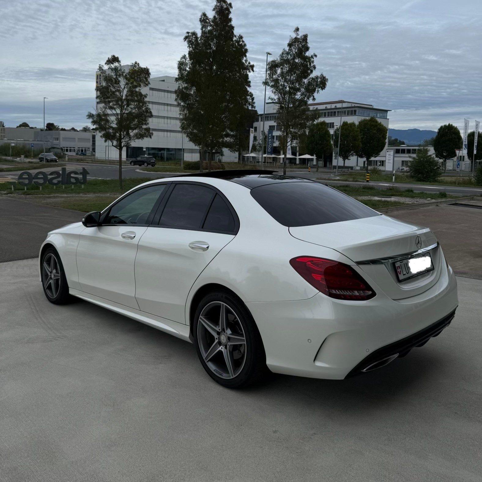 MERCEDES-BENZ C 400 AMG Line 4matic-image-2