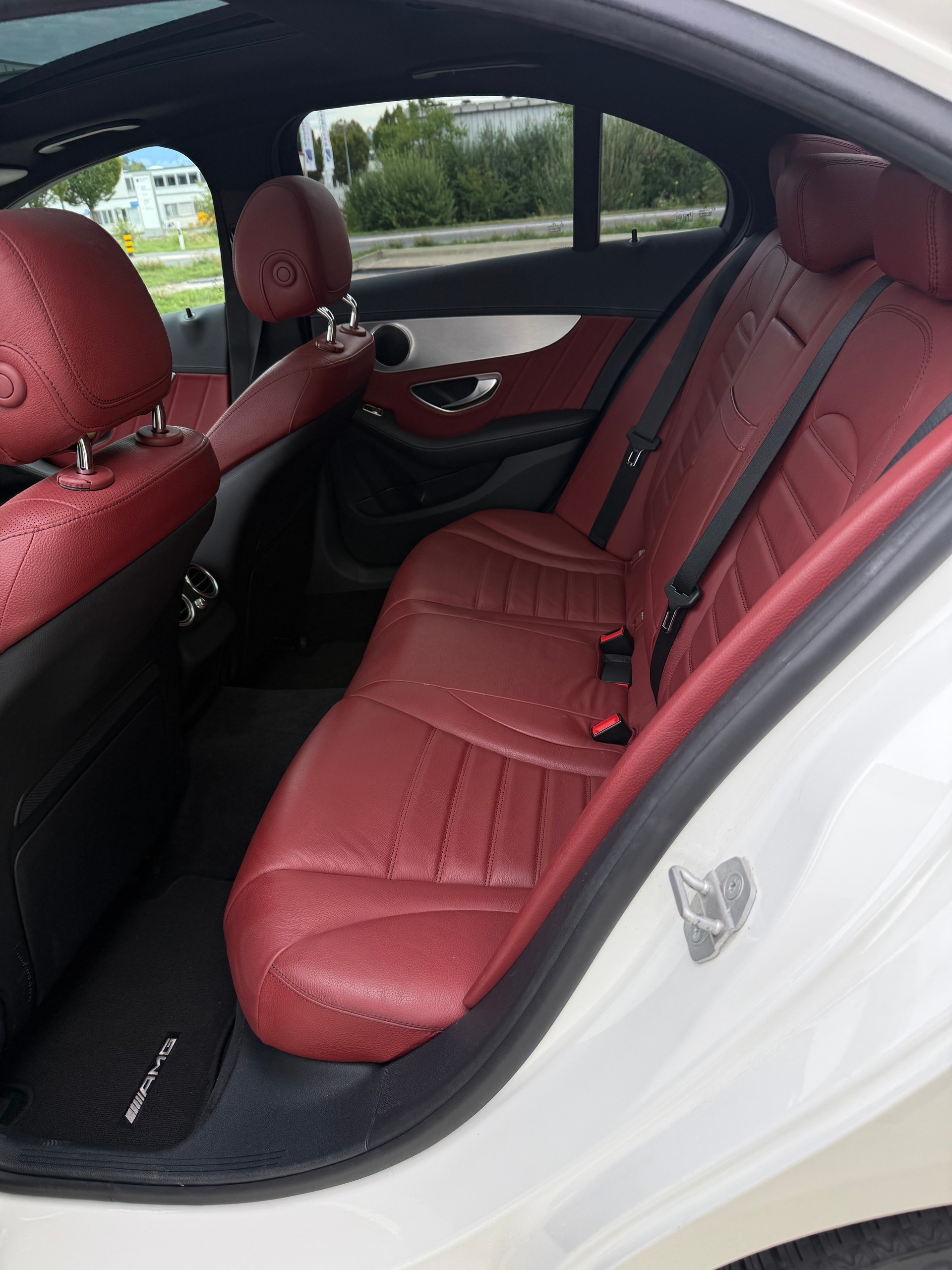 MERCEDES-BENZ C 400 AMG Line 4matic-image-5