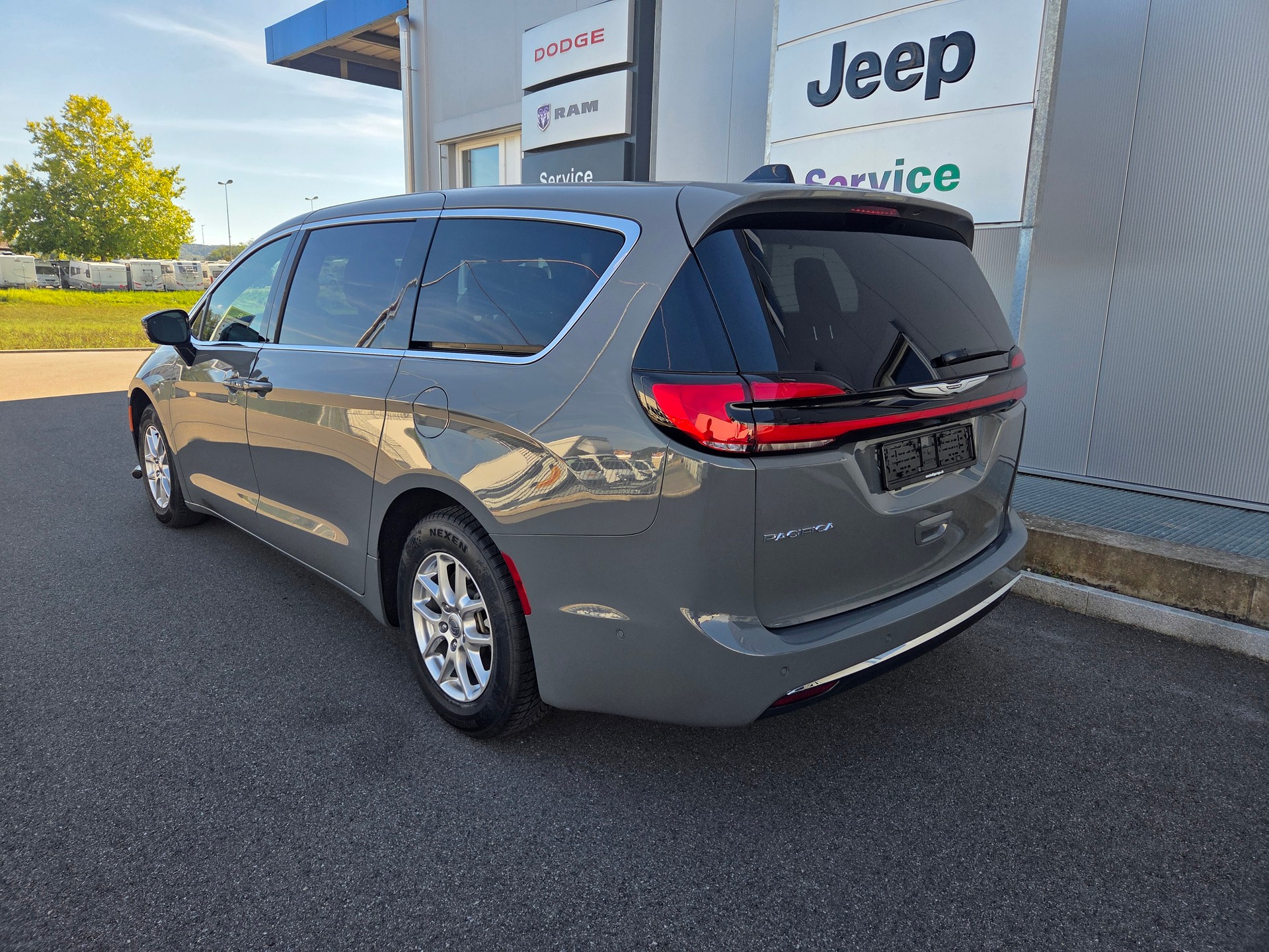 CHRYSLER Pacifica 3.6 V6 Select 291 PS / 8-Plätzer-image-2