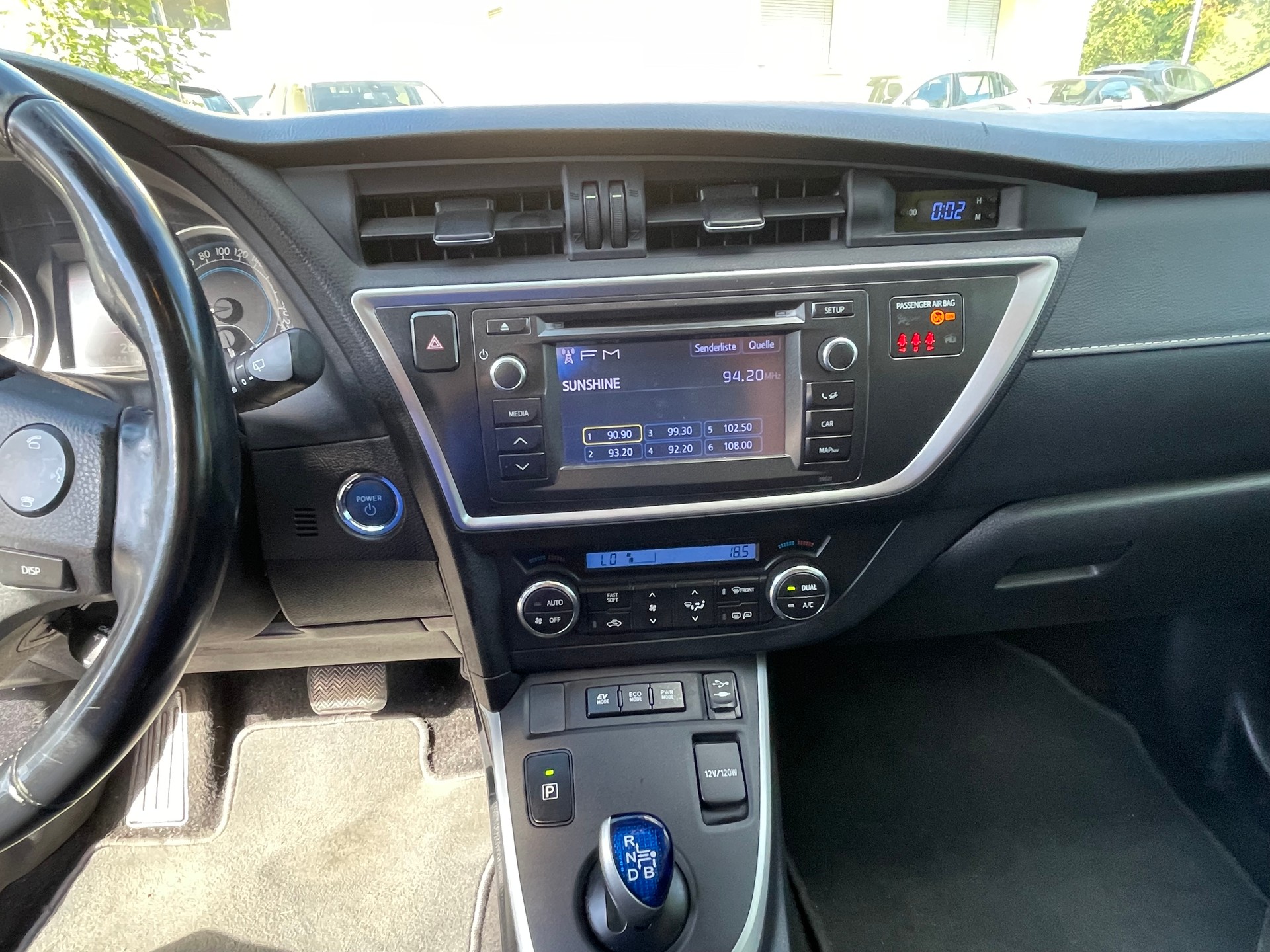 TOYOTA Auris 1.8 16V HSD Linea Luna-image-10
