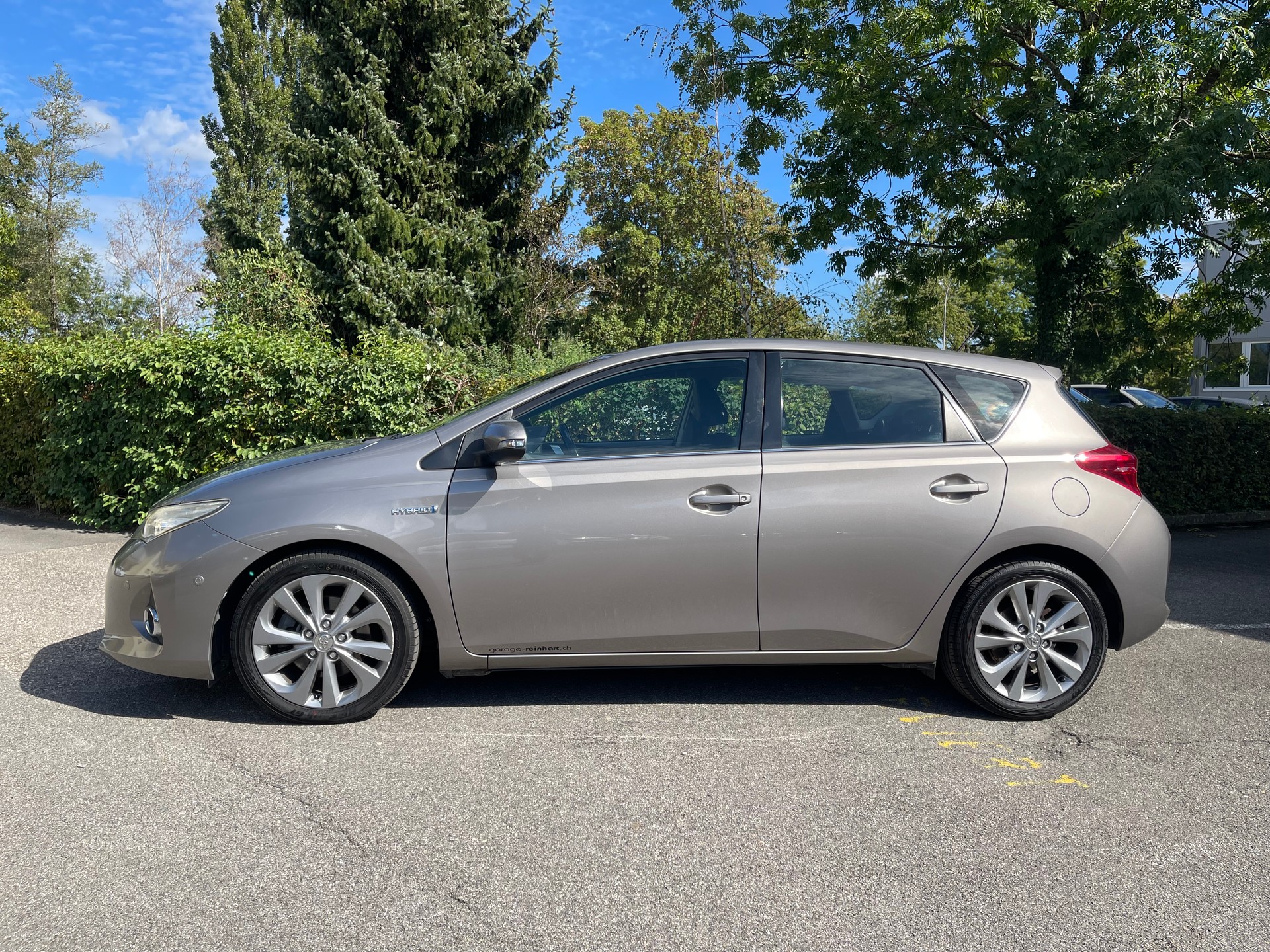 TOYOTA Auris 1.8 16V HSD Linea Luna-image-1