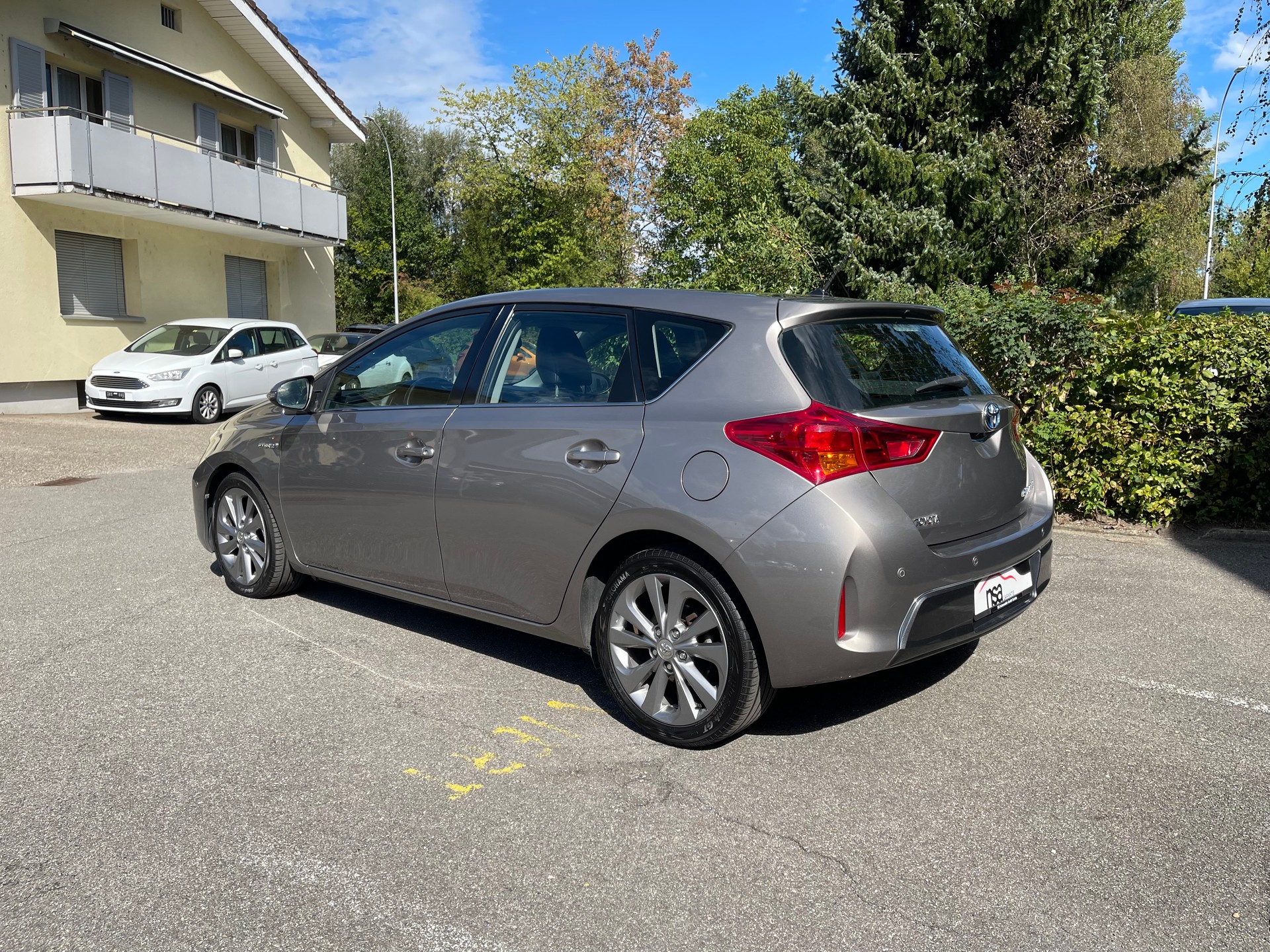 TOYOTA Auris 1.8 16V HSD Linea Luna-image-2