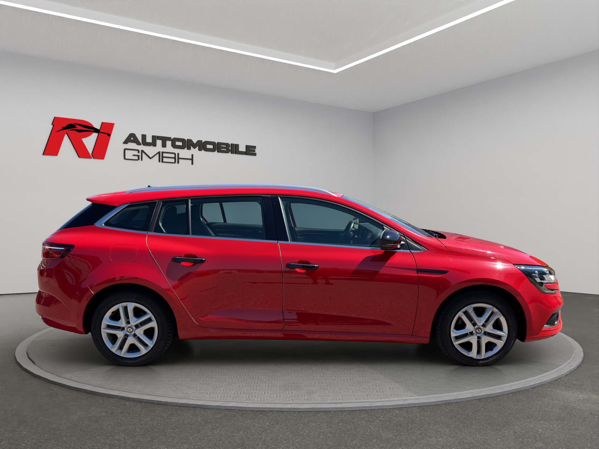 RENAULT Mégane Grandtour 1.5 dCi Business EDC-image-13