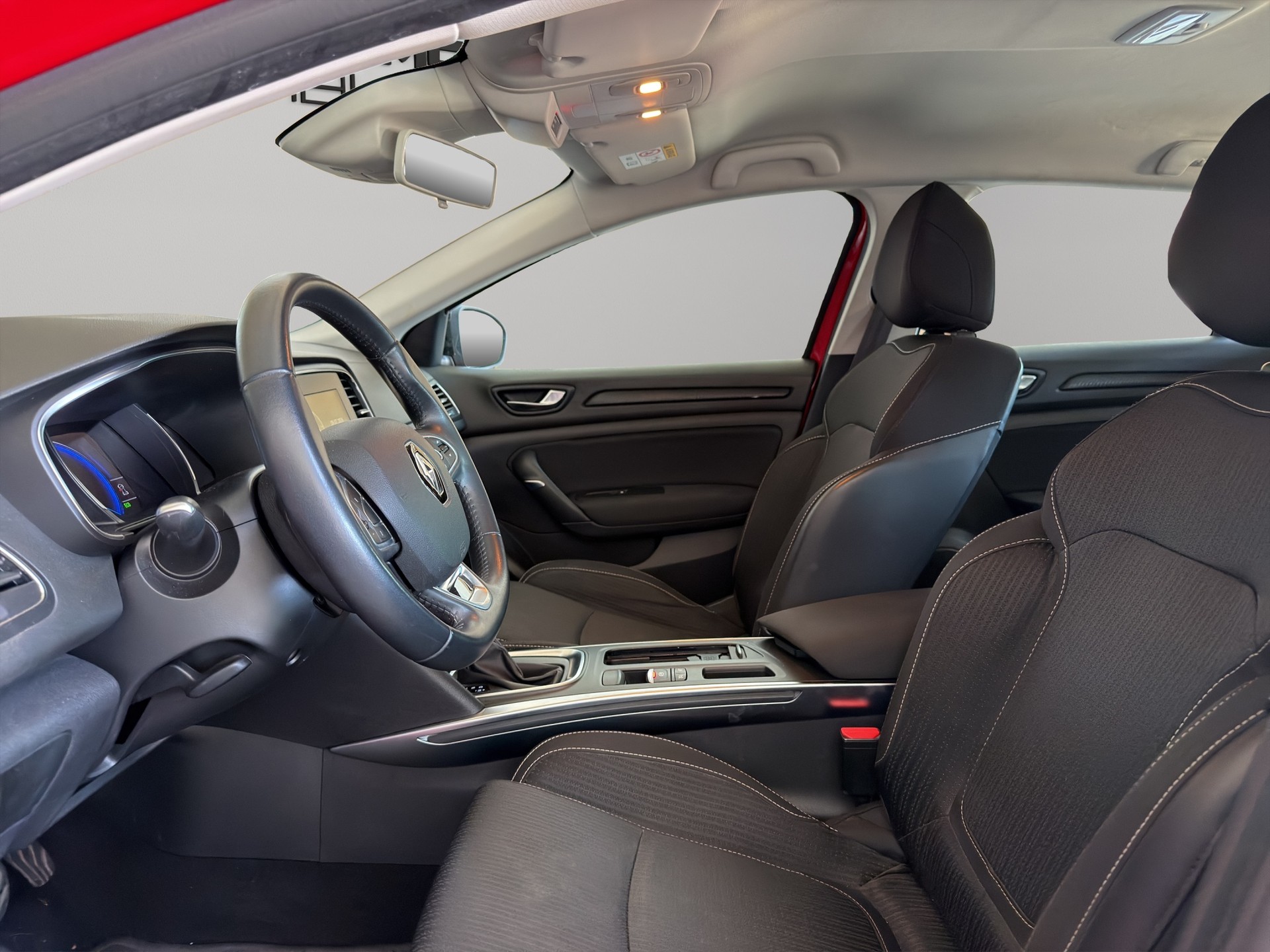 RENAULT Mégane Grandtour 1.5 dCi Business EDC-image-12