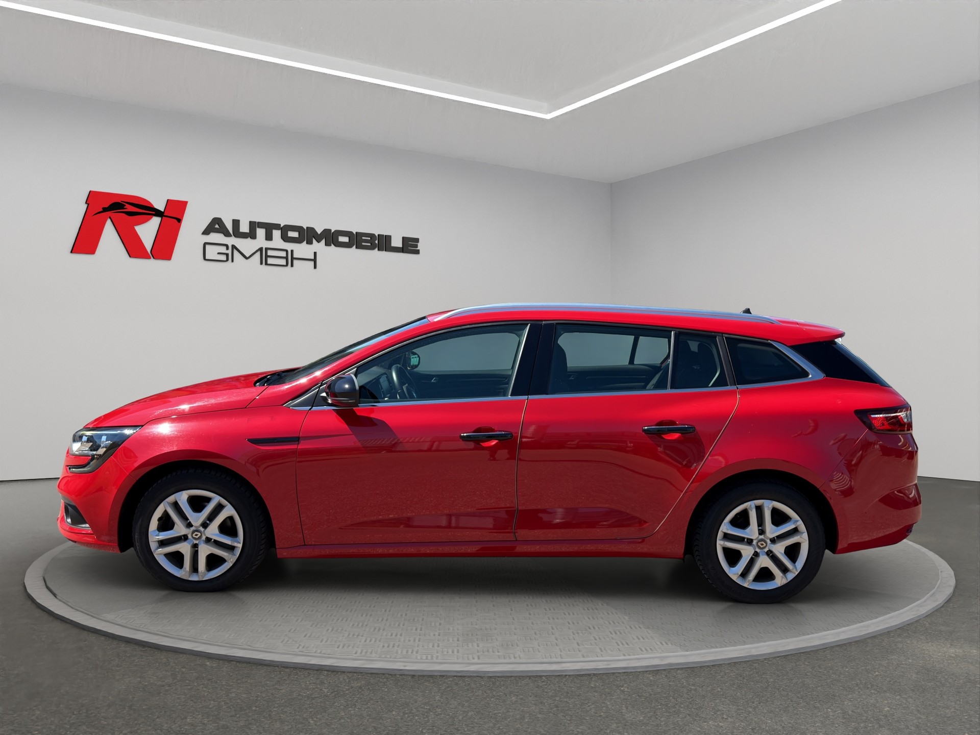 RENAULT Mégane Grandtour 1.5 dCi Business EDC-image-1