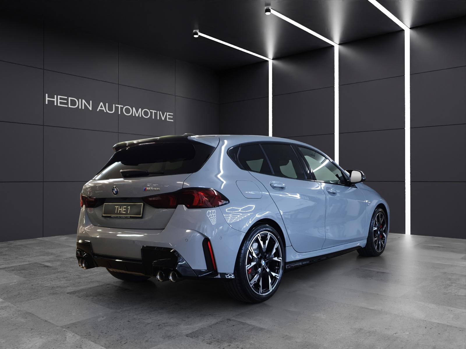BMW 1er Reihe F70 M135i xDrive-image-4