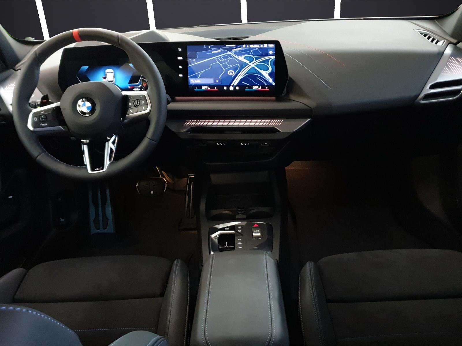 BMW 1er Reihe F70 M135i xDrive-image-17