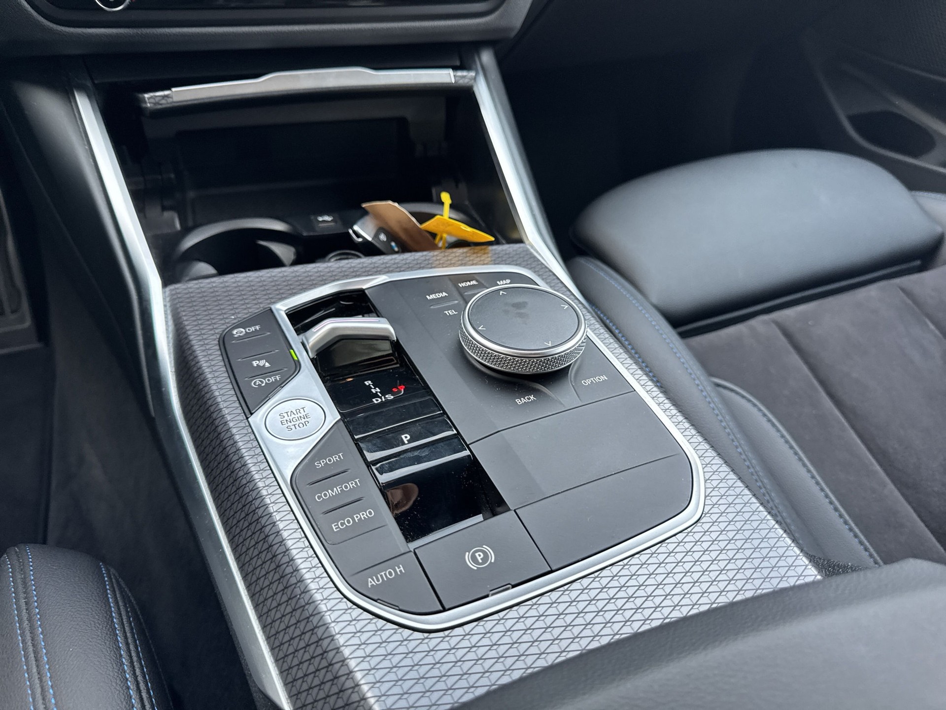 BMW 330i Touring xDrive Steptronic M Sport-image-12