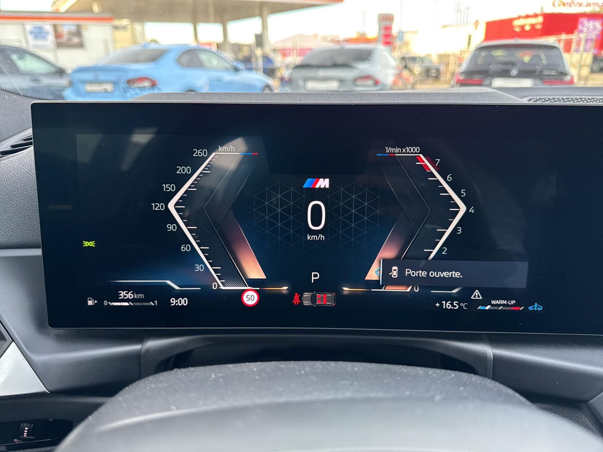 BMW 330i Touring xDrive Steptronic M Sport-image-13