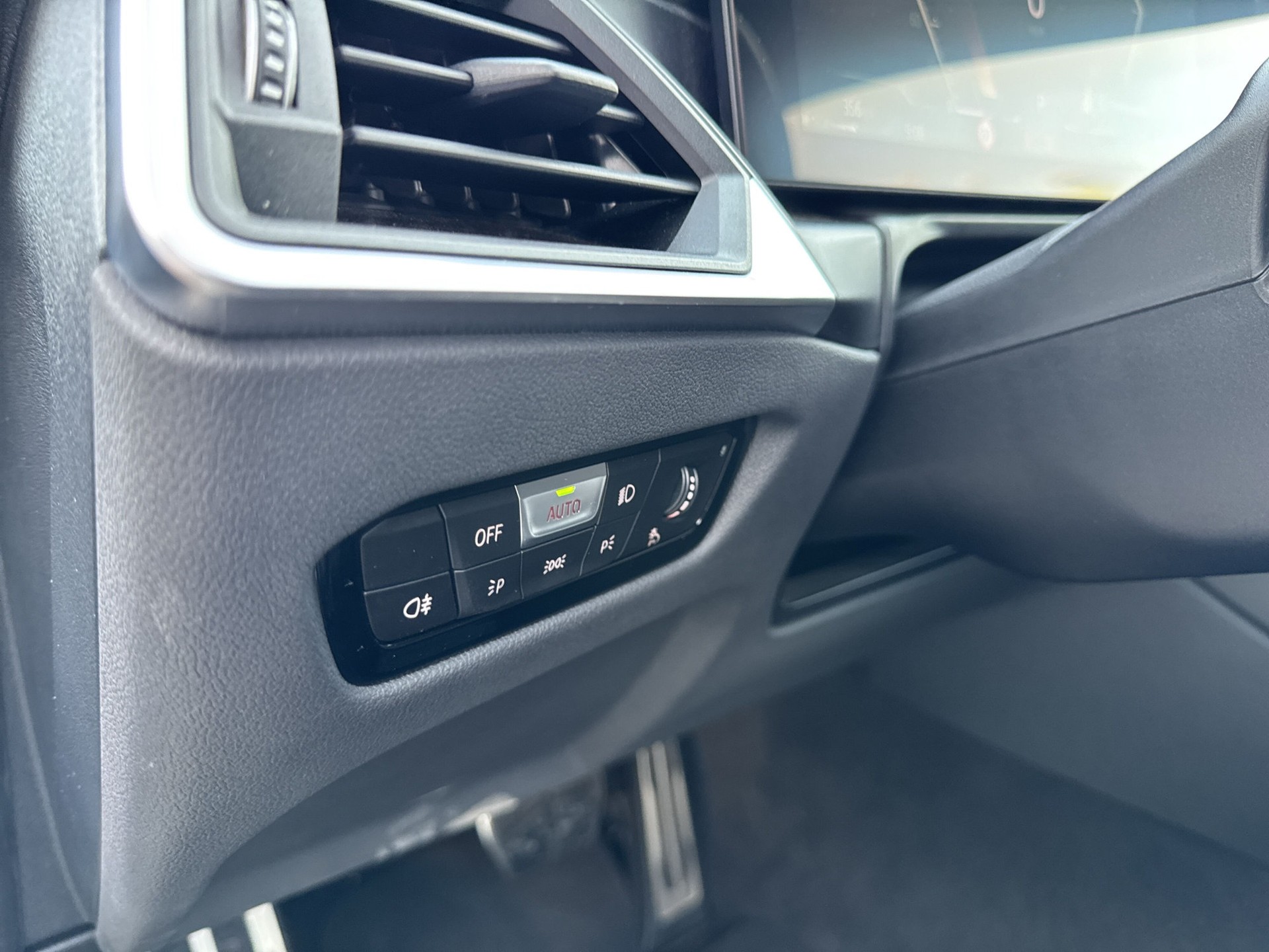 BMW 330i Touring xDrive Steptronic M Sport-image-19