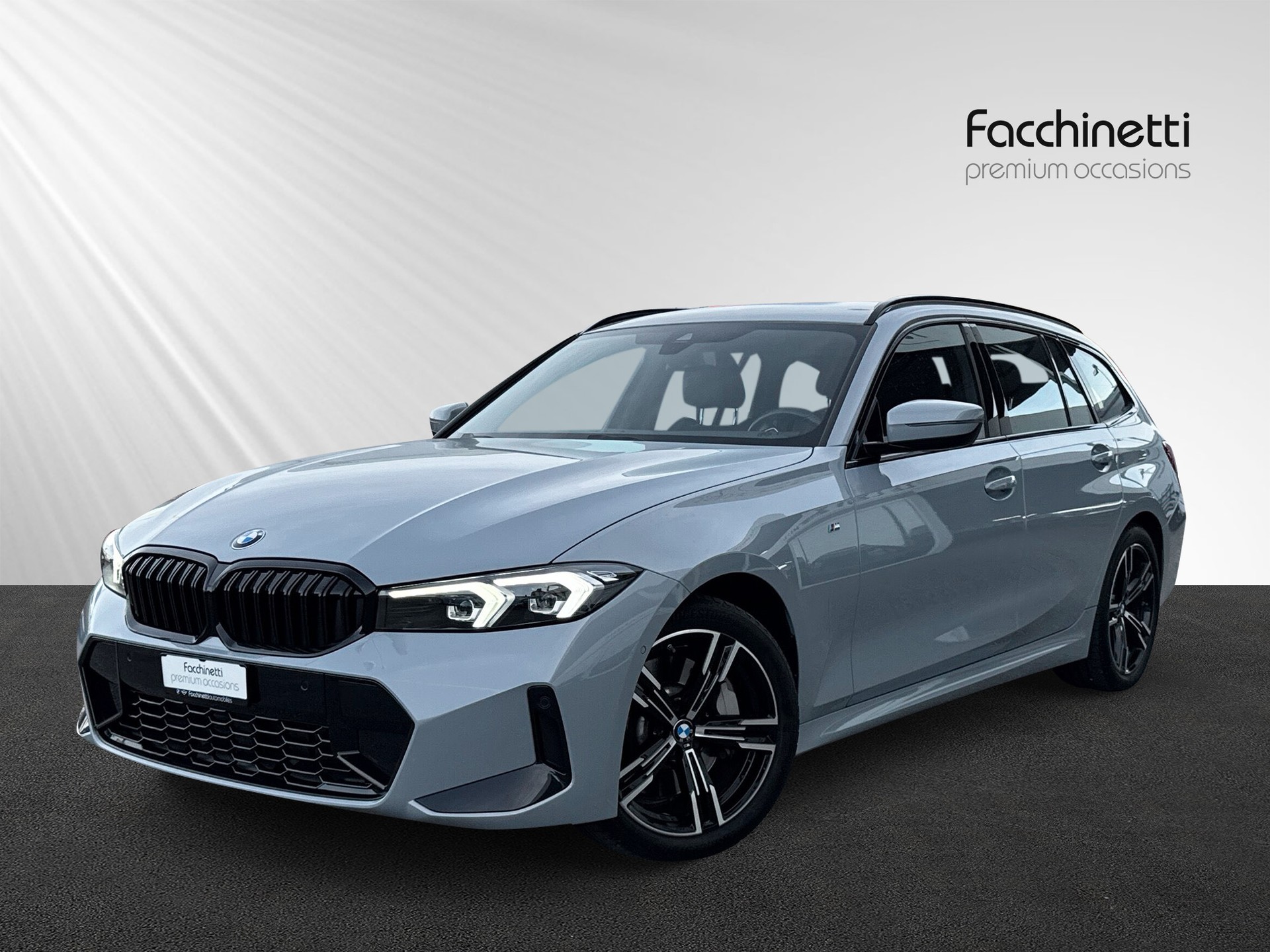 BMW 330i Touring xDrive Steptronic M Sport-image-0