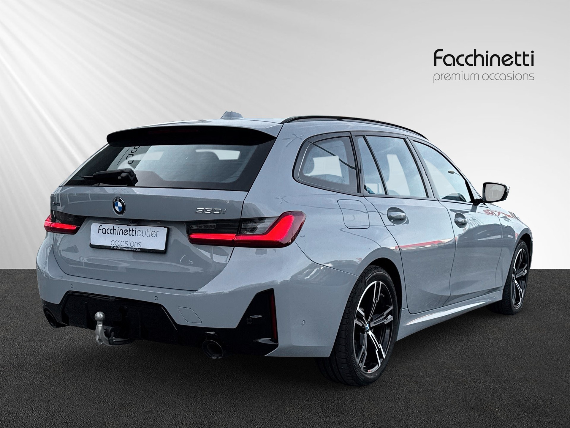 BMW 330i Touring xDrive Steptronic M Sport-image-2