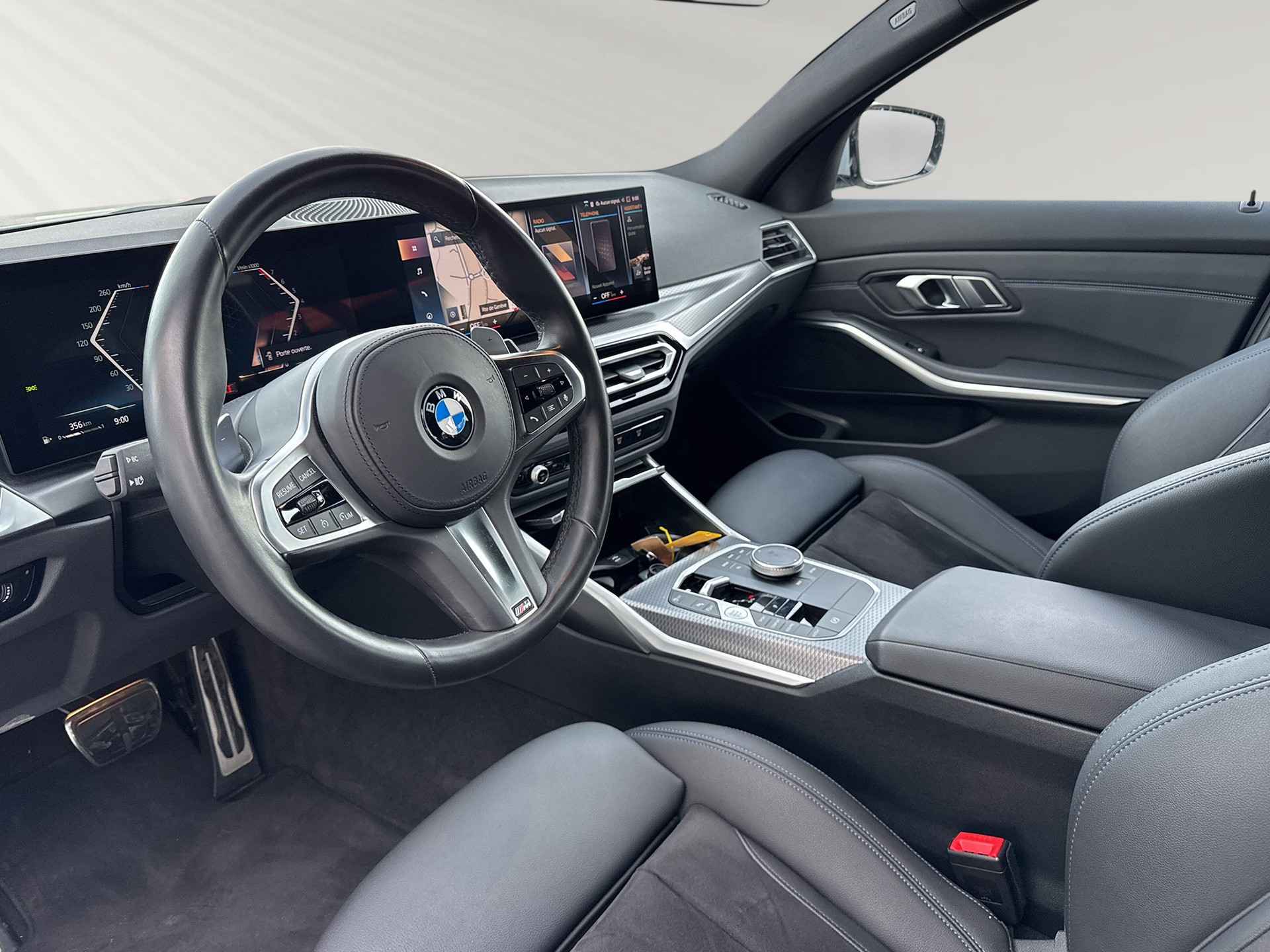 BMW 330i Touring xDrive Steptronic M Sport-image-3