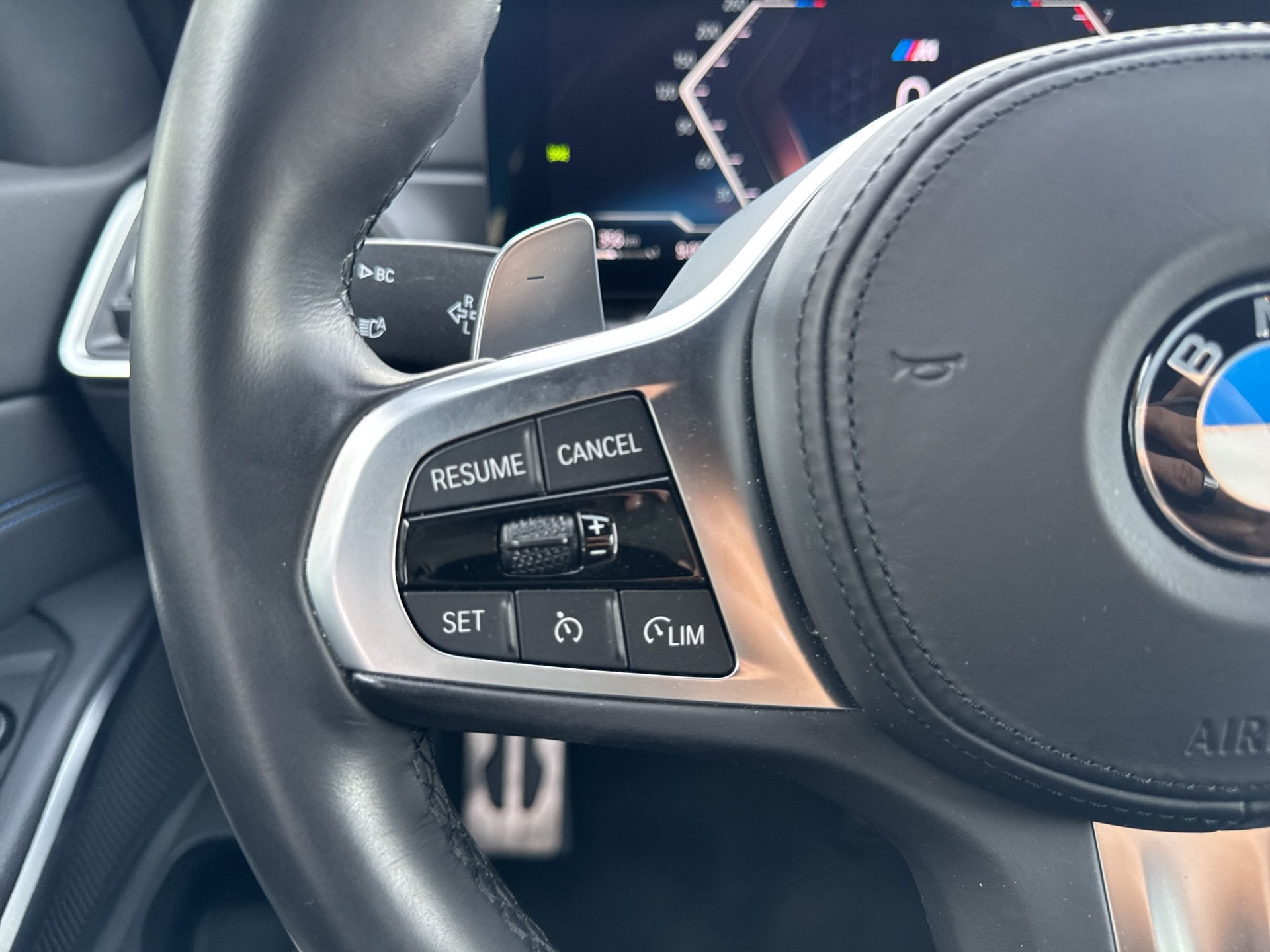 BMW 330i Touring xDrive Steptronic M Sport-image-14