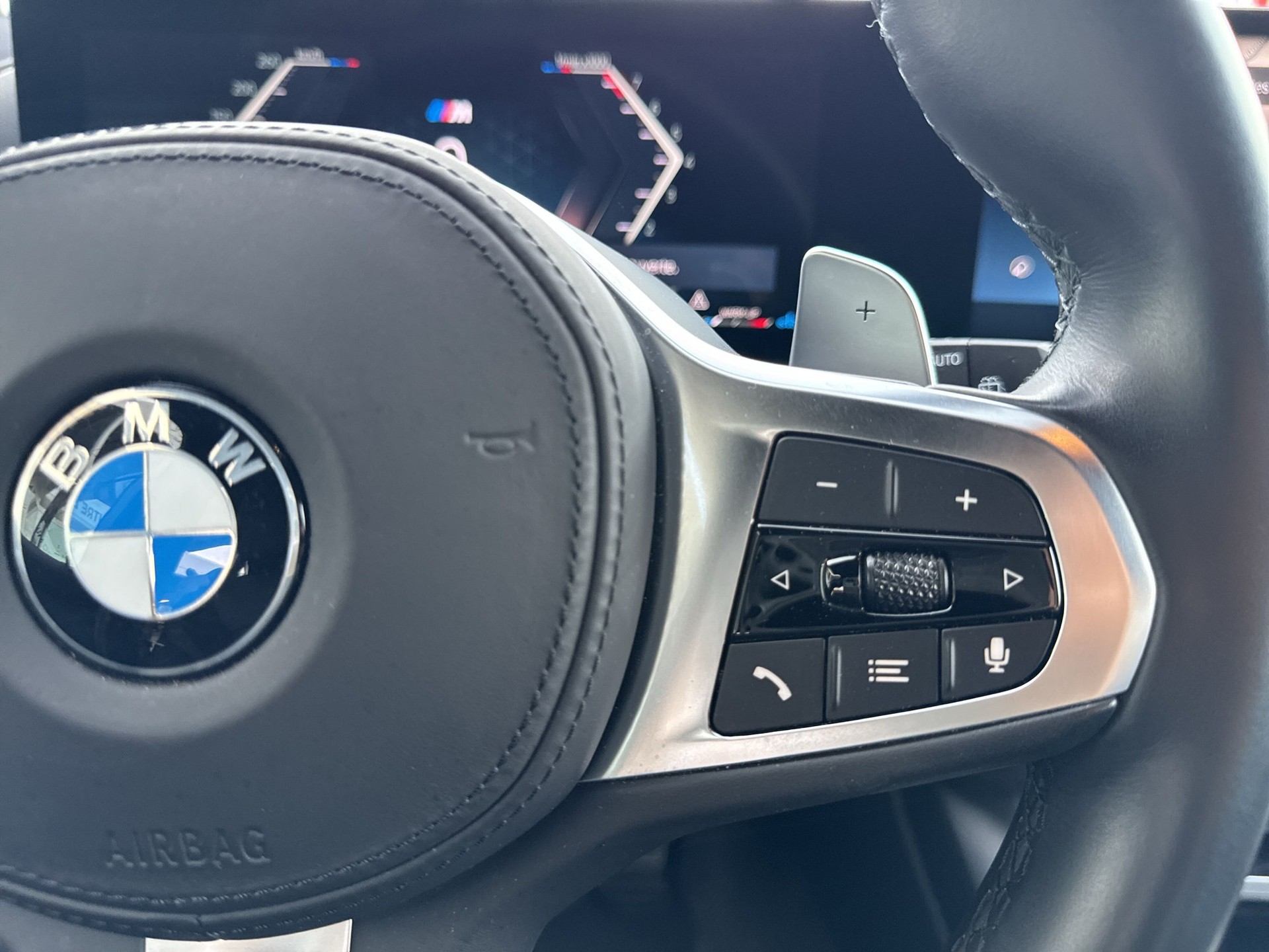 BMW 330i Touring xDrive Steptronic M Sport-image-15